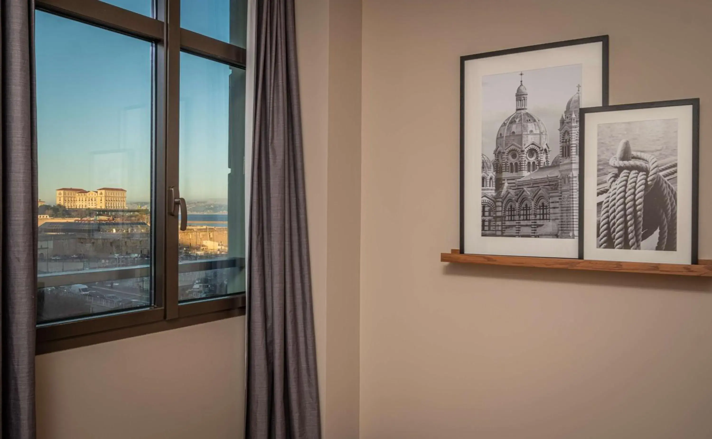 Bedroom, View in Radisson Blu Hotel Marseille Vieux Port