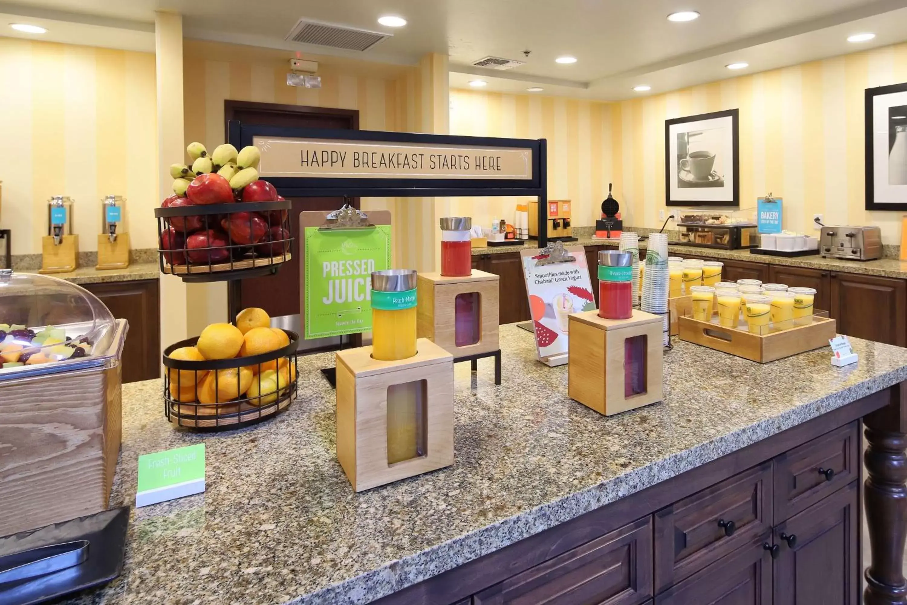 Breakfast in Hampton Inn & Suites Tucson Mall Breakfast in Hampton Inn & Suites Tucson Mall