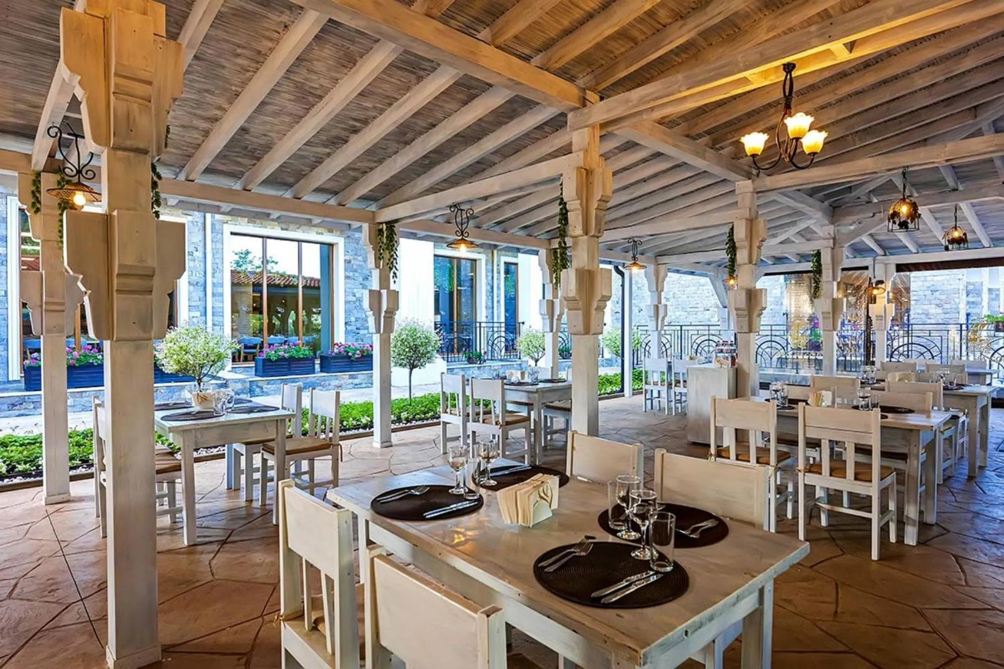 Restaurant/places to eat in Festa Via Pontica