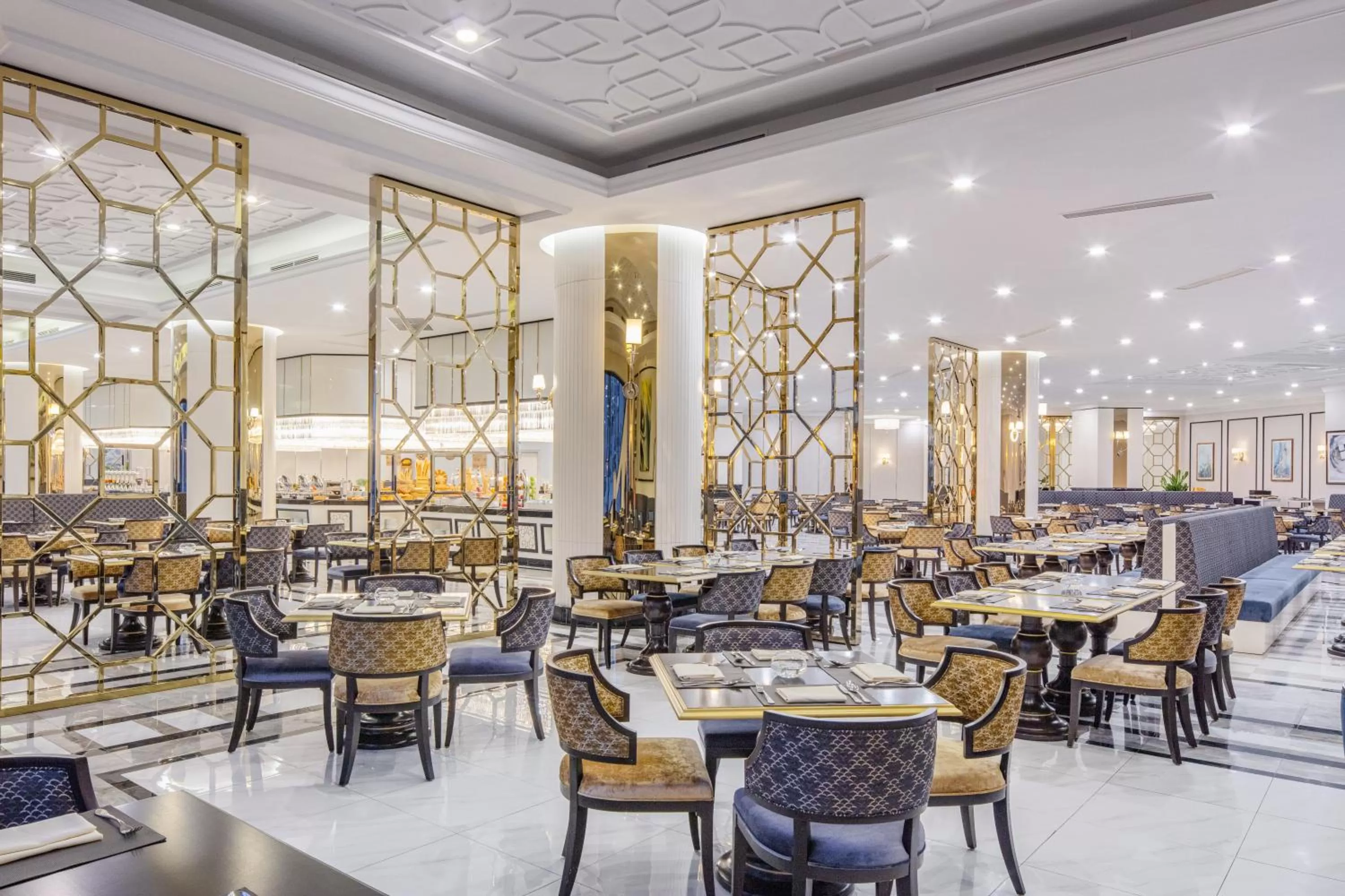 Restaurant/places to eat in Meliá Vinpearl Nha Trang Empire