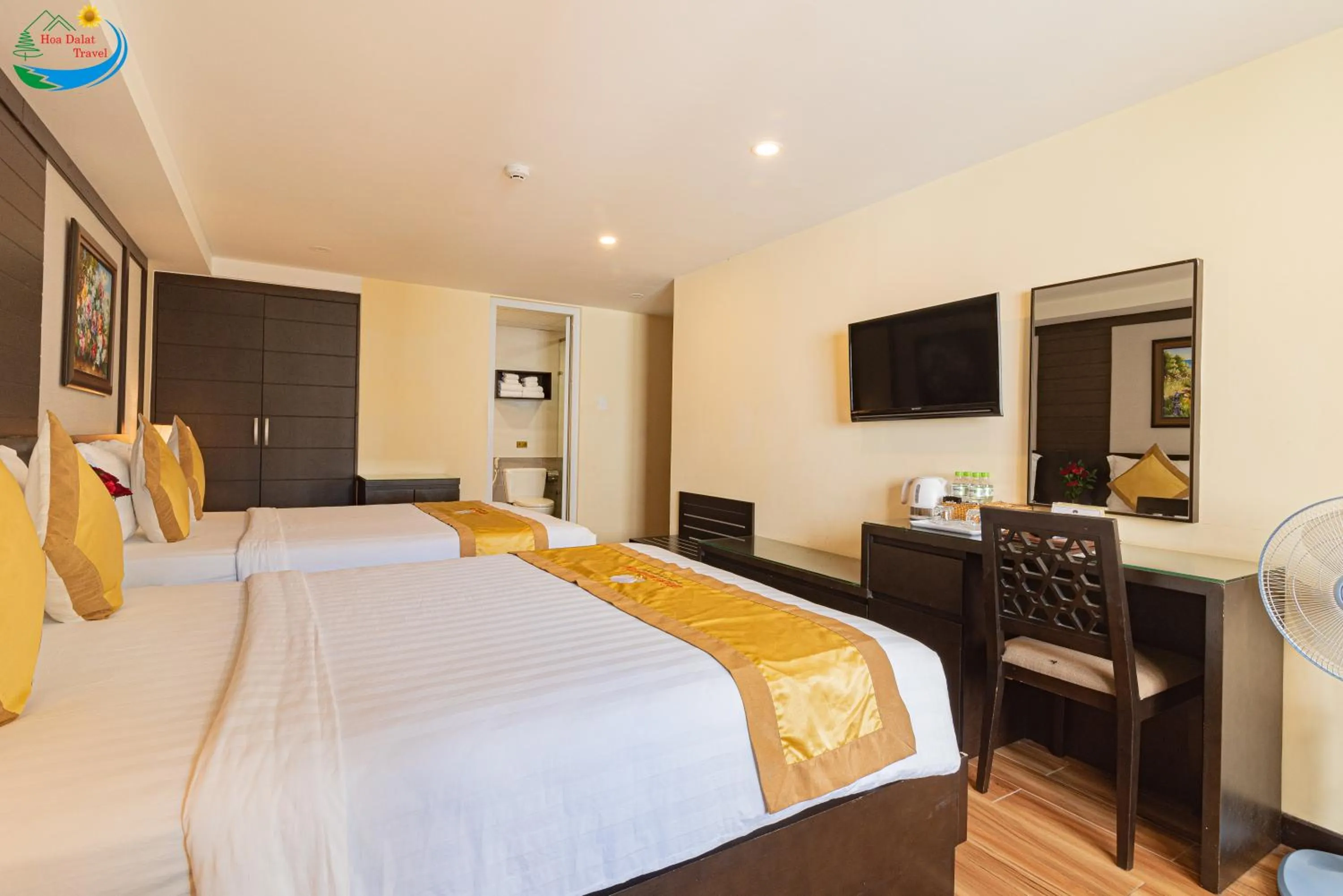 Bed in Hoang Minh Chau Ba Trieu Hotel