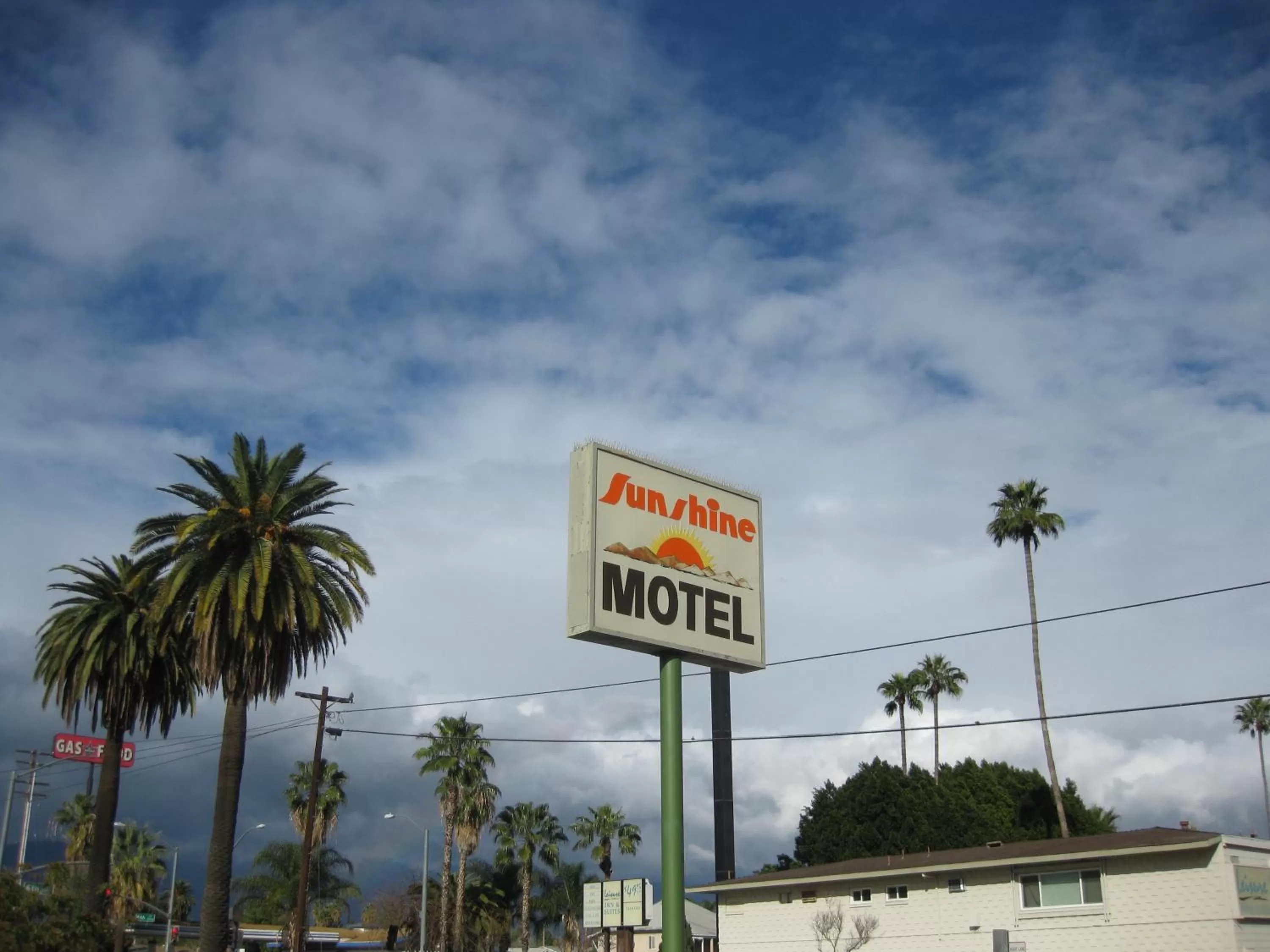 Facade/entrance in Sunshine Motel