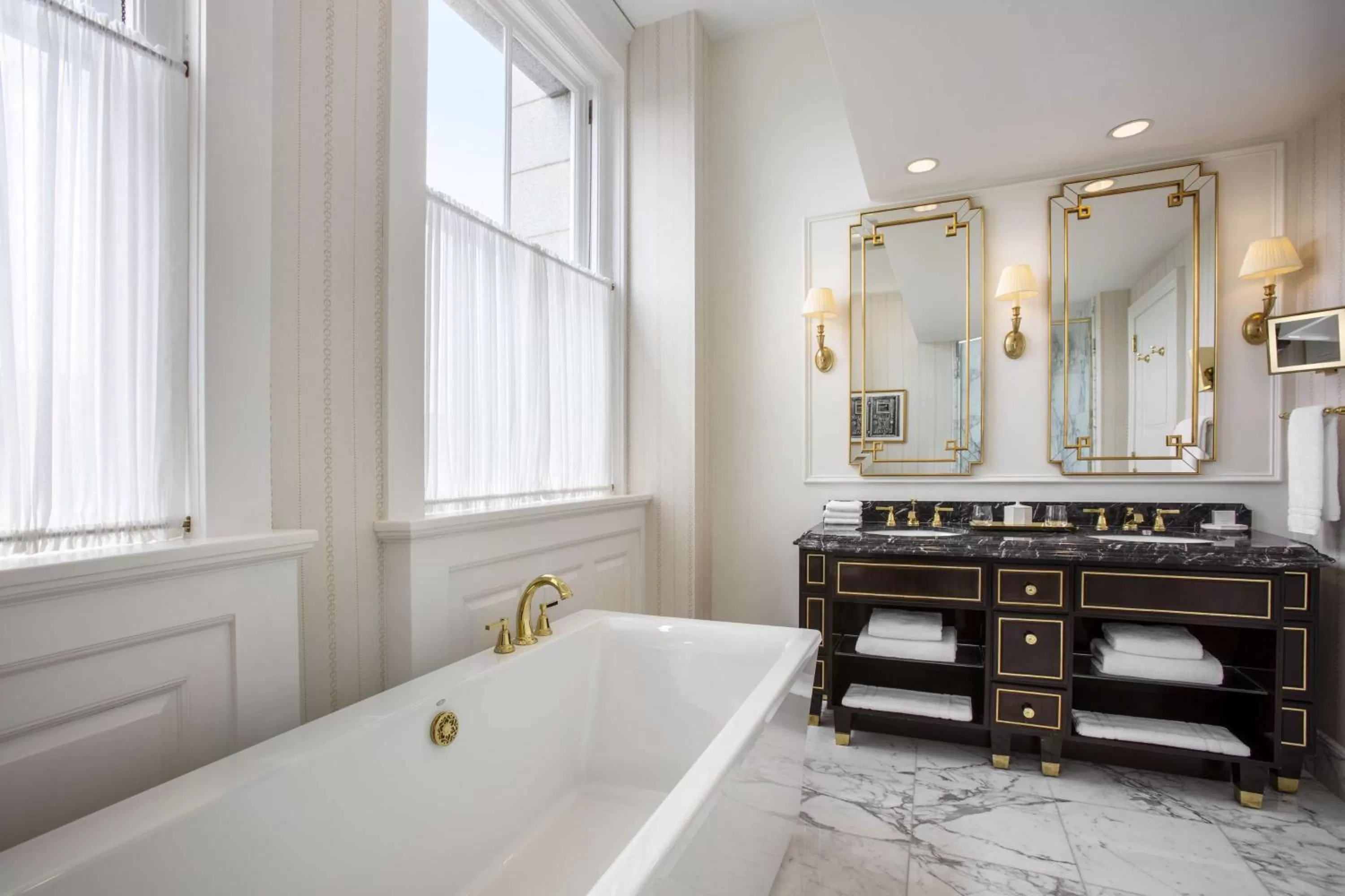 Bathroom in Waldorf Astoria Washington DC