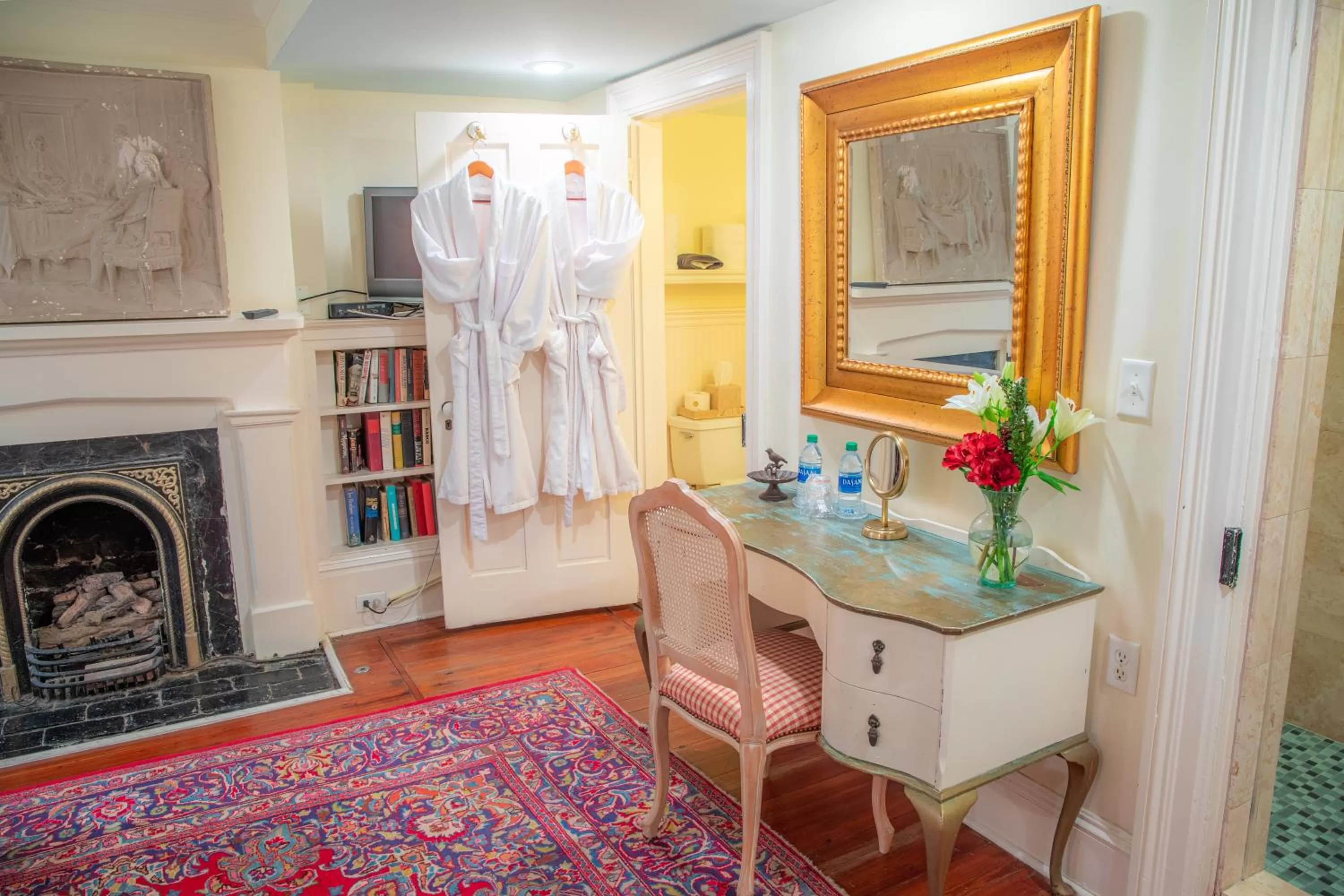 Shower in Justine Inn Savannah