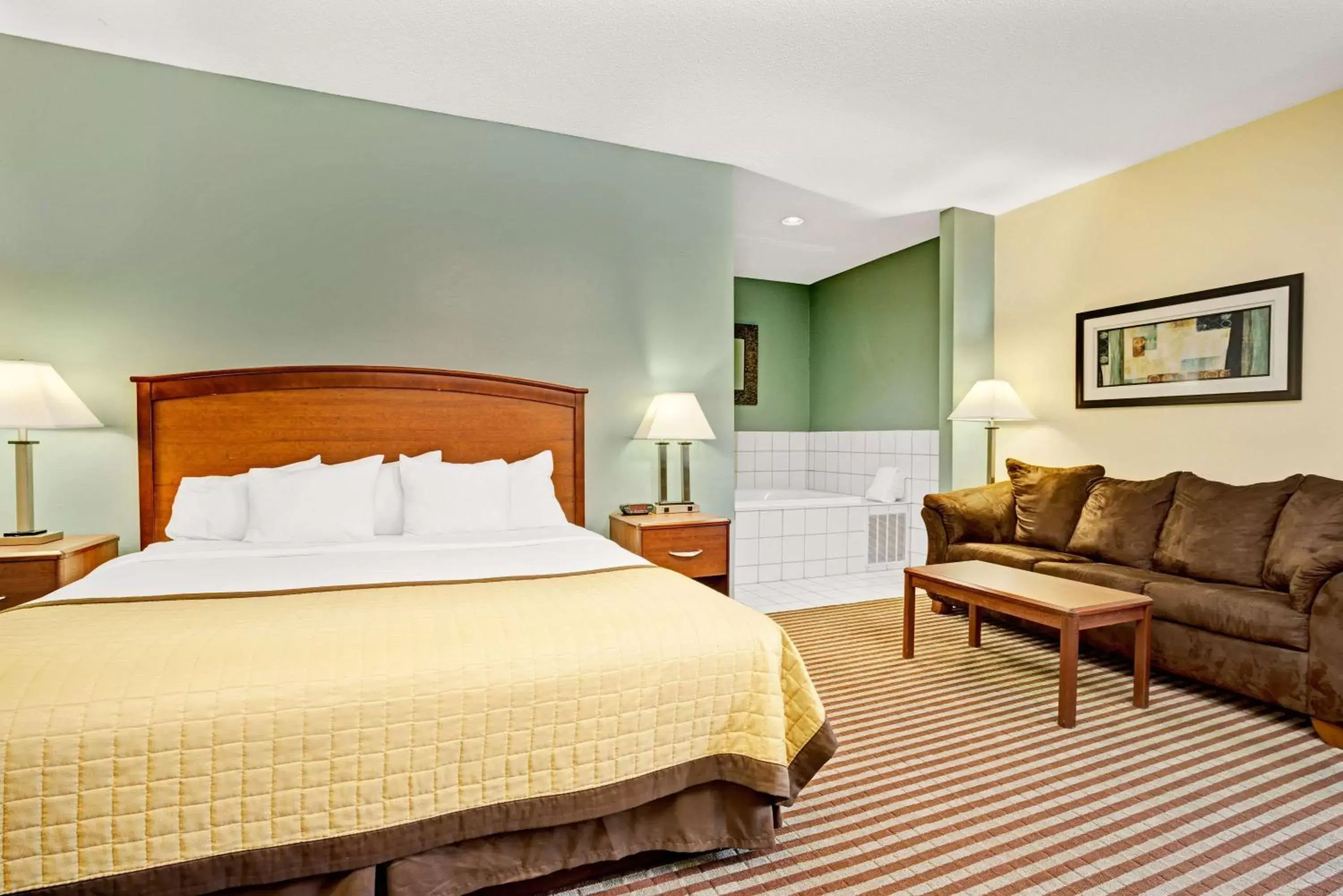 Photo of the whole room, Bed in Baymont by Wyndham Wahpeton Photo of the whole room, Bed in Baymont by Wyndham Wahpeton