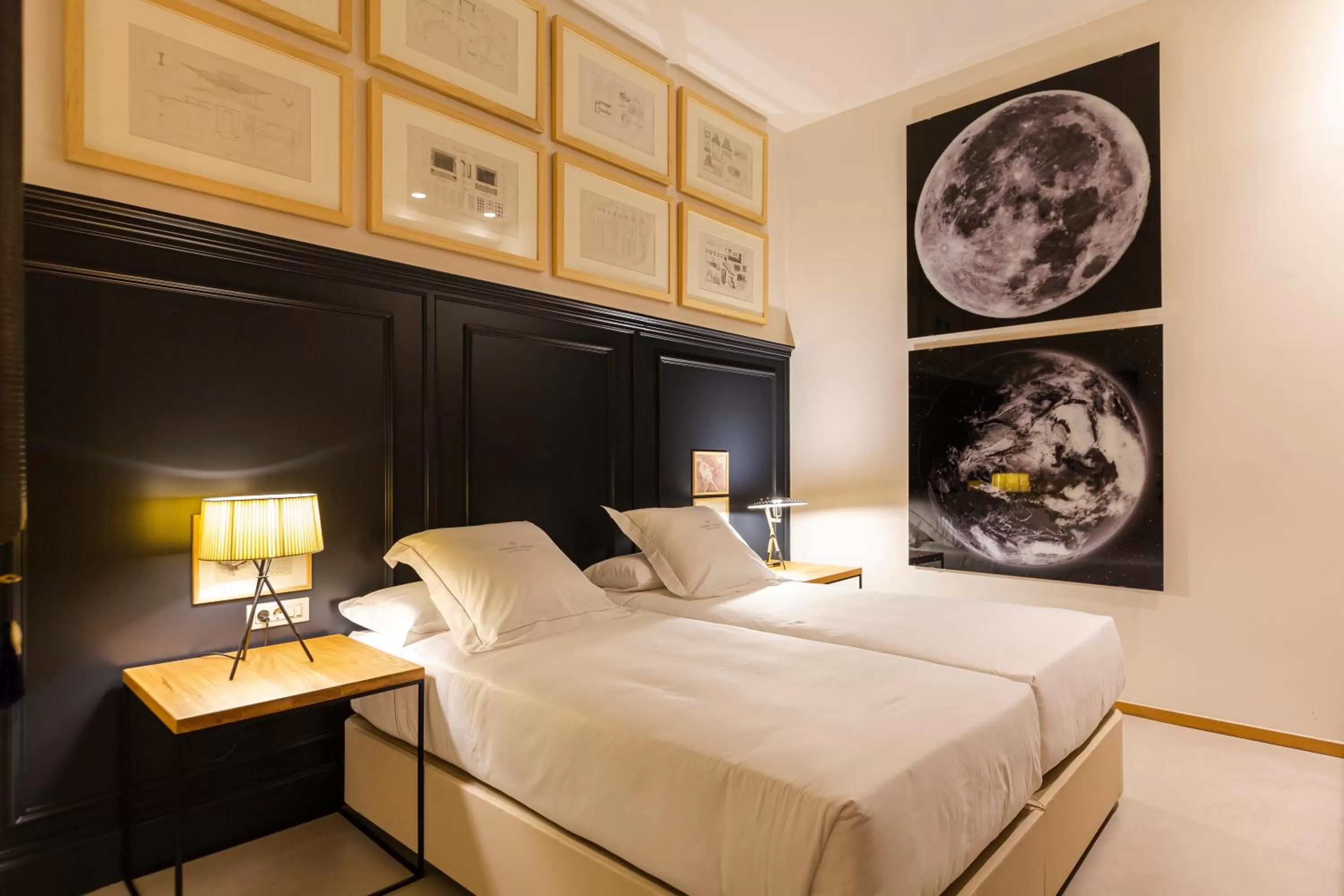 Photo of the whole room, Bed in Hotel Margot House Barcelona