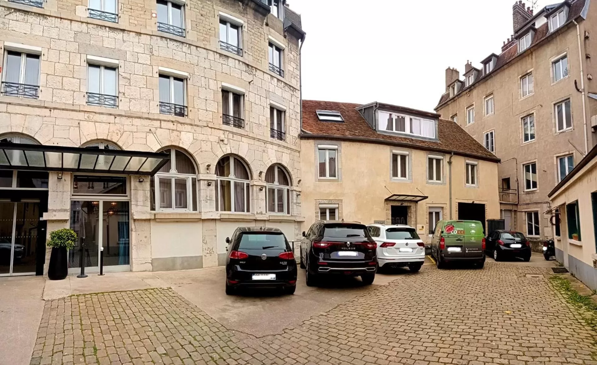 Property building in Best Western Citadelle