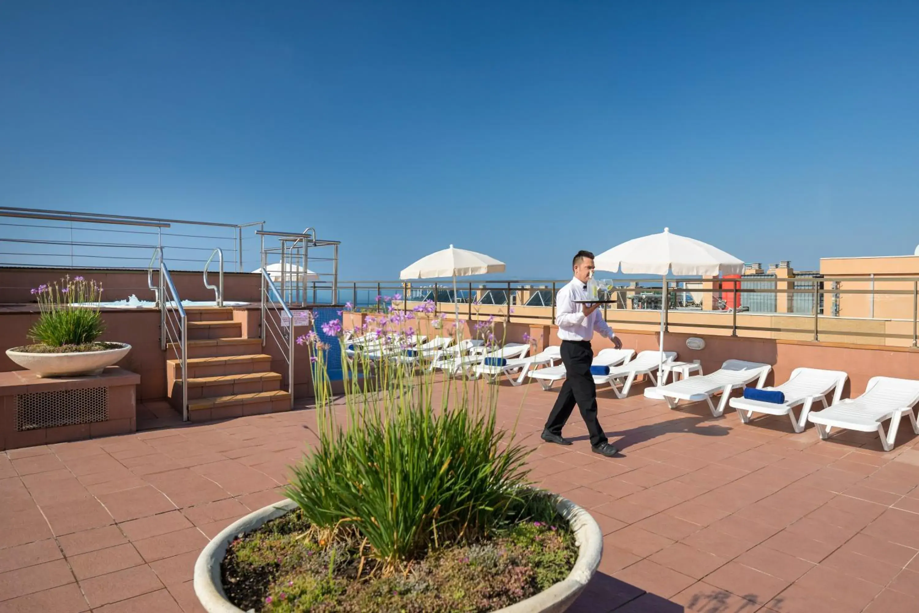 Lounge or bar in htop Molinos Park #htopEnjoy Lounge or bar in htop Molinos Park #htopEnjoy