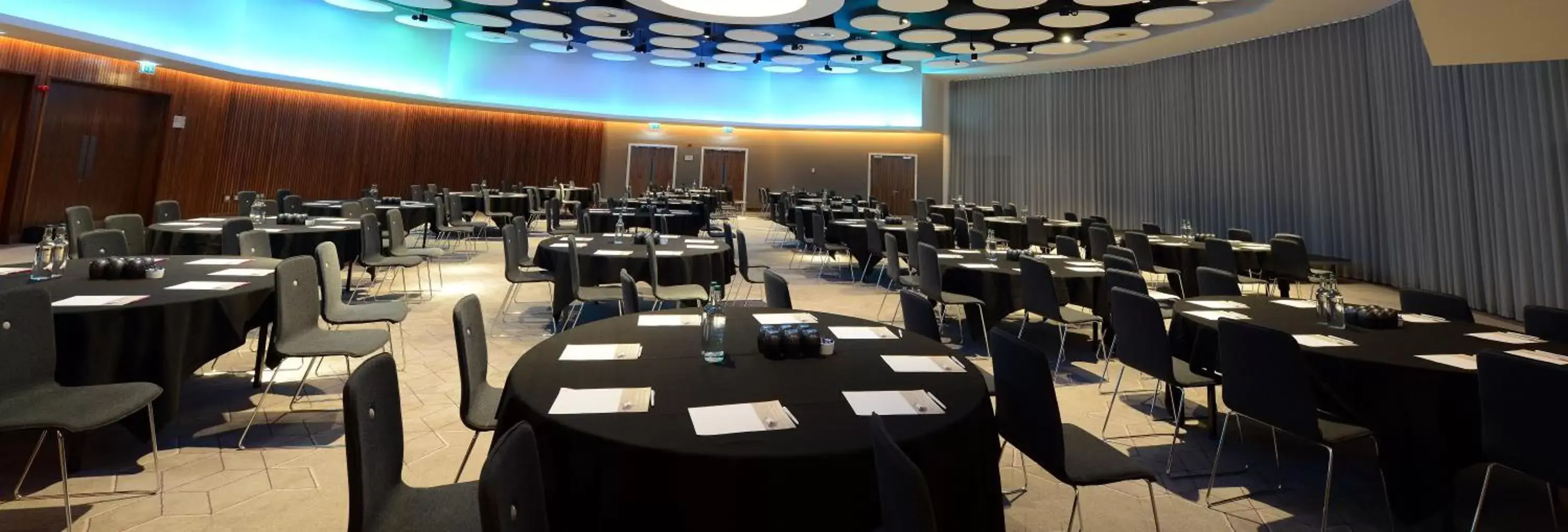 Meeting/conference room, Restaurant/Places to Eat in Crowne Plaza Newcastle - Stephenson Quarter, an IHG Hotel