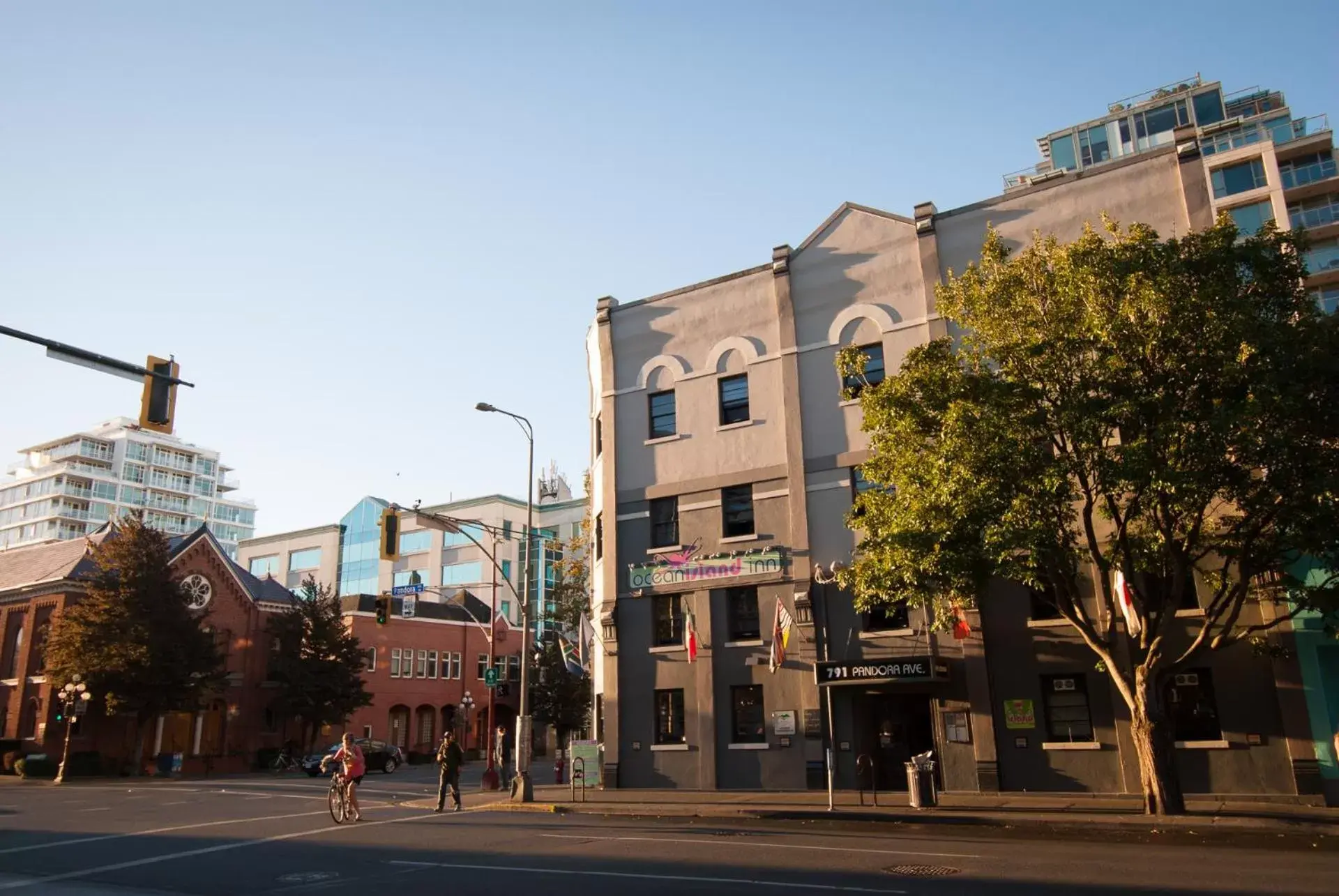 Property building in Ocean Island Inn | Backpackers | Suites Property building in Ocean Island Inn | Backpackers | Suites