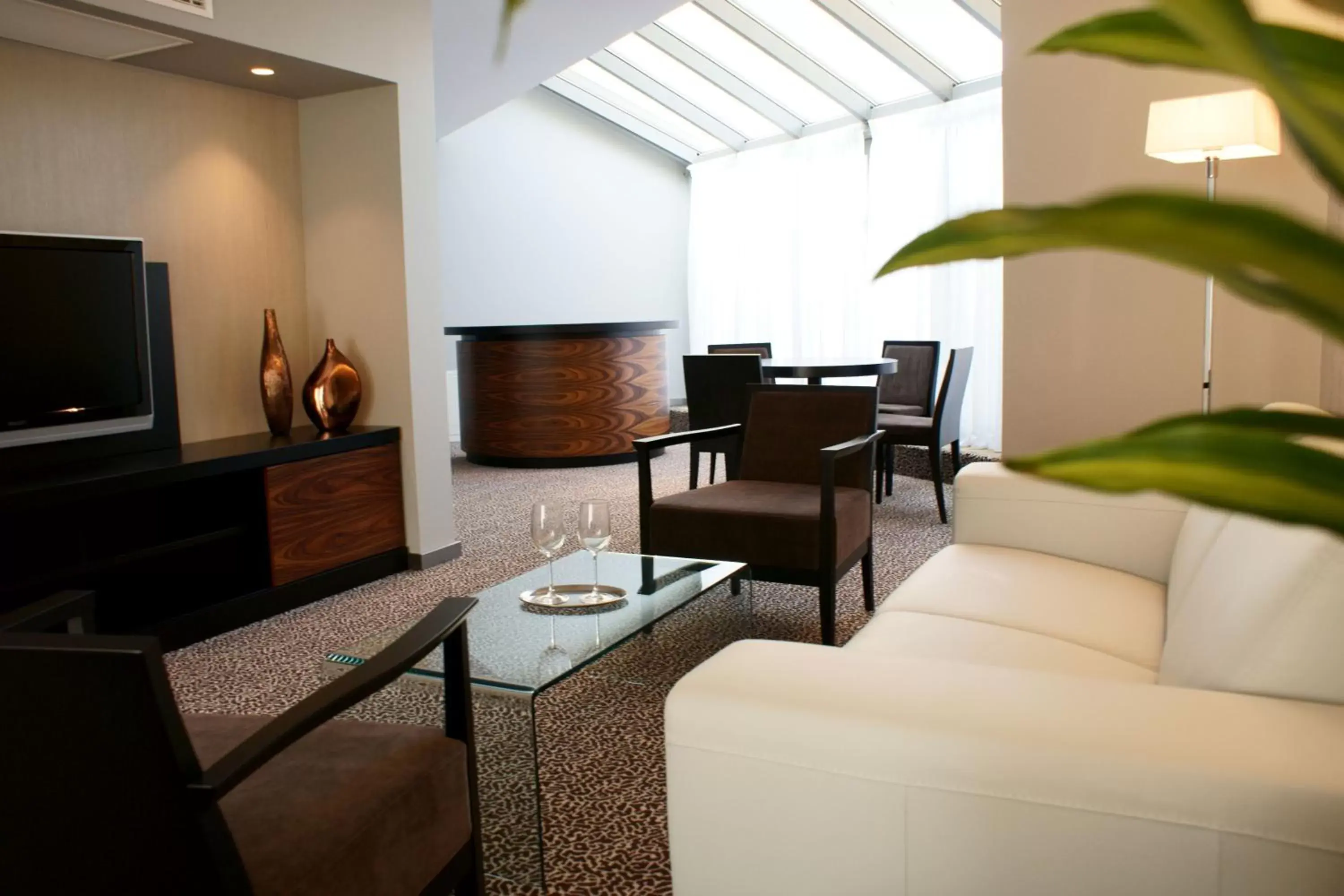 Living room, Seating Area in Hotel Avance