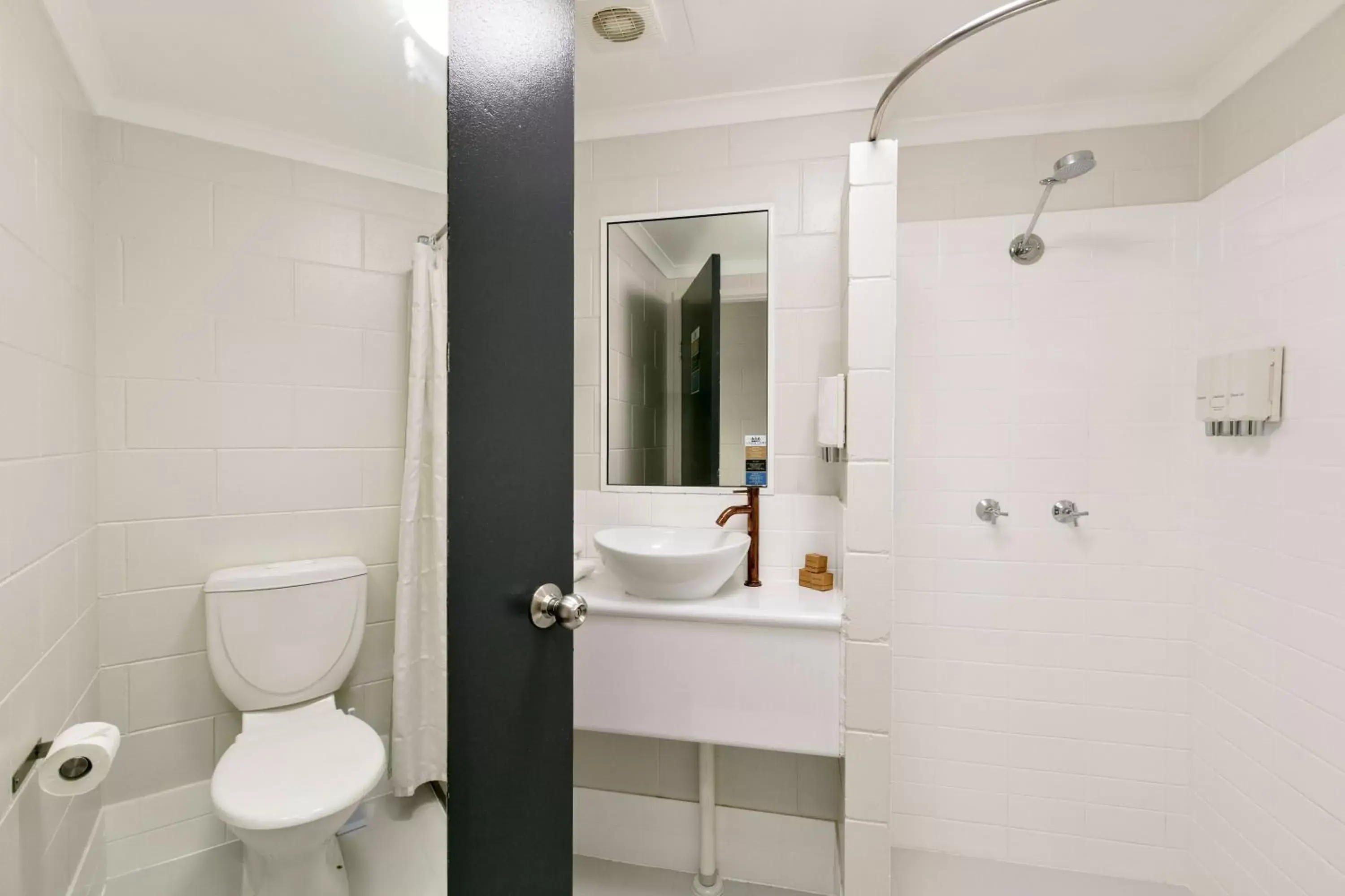 Bathroom in Cairns Queens Court