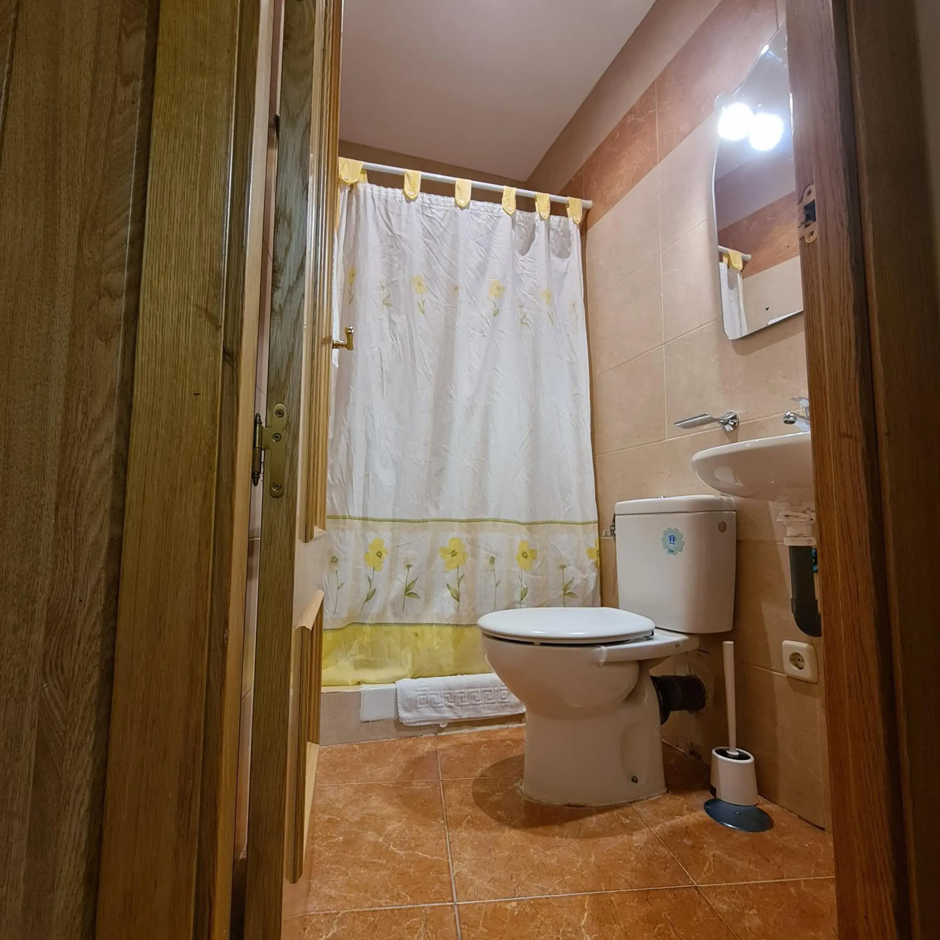 Bathroom in Hostal Oporto