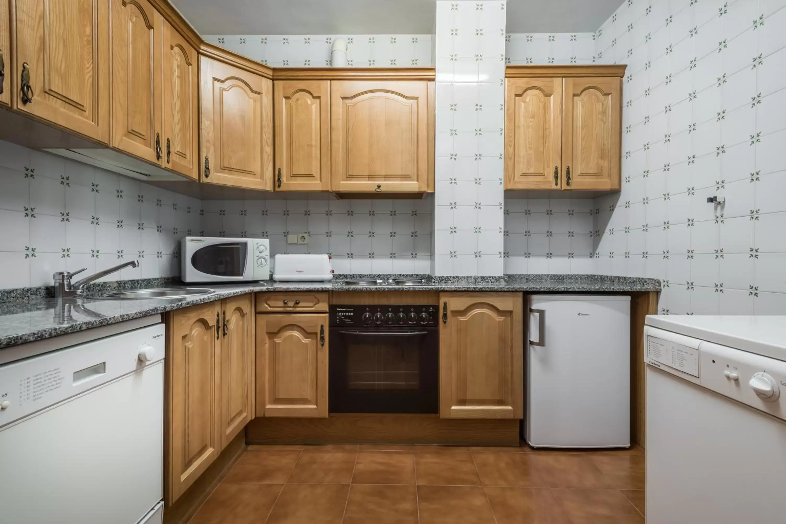 Kitchen or kitchenette, Kitchen/Kitchenette in Riu Nere Mountain Apartments