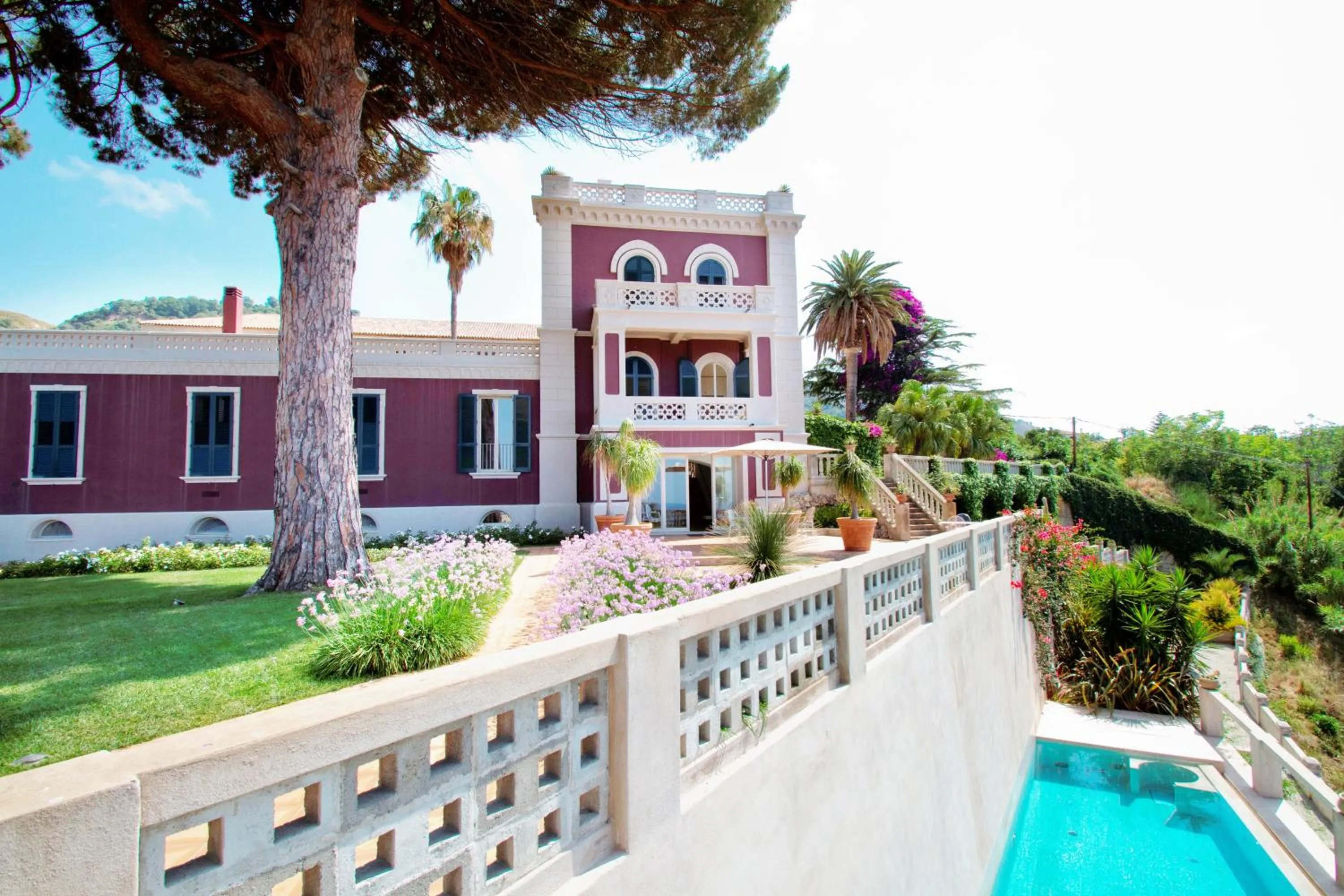 Restaurant/places to eat in Villa Paola