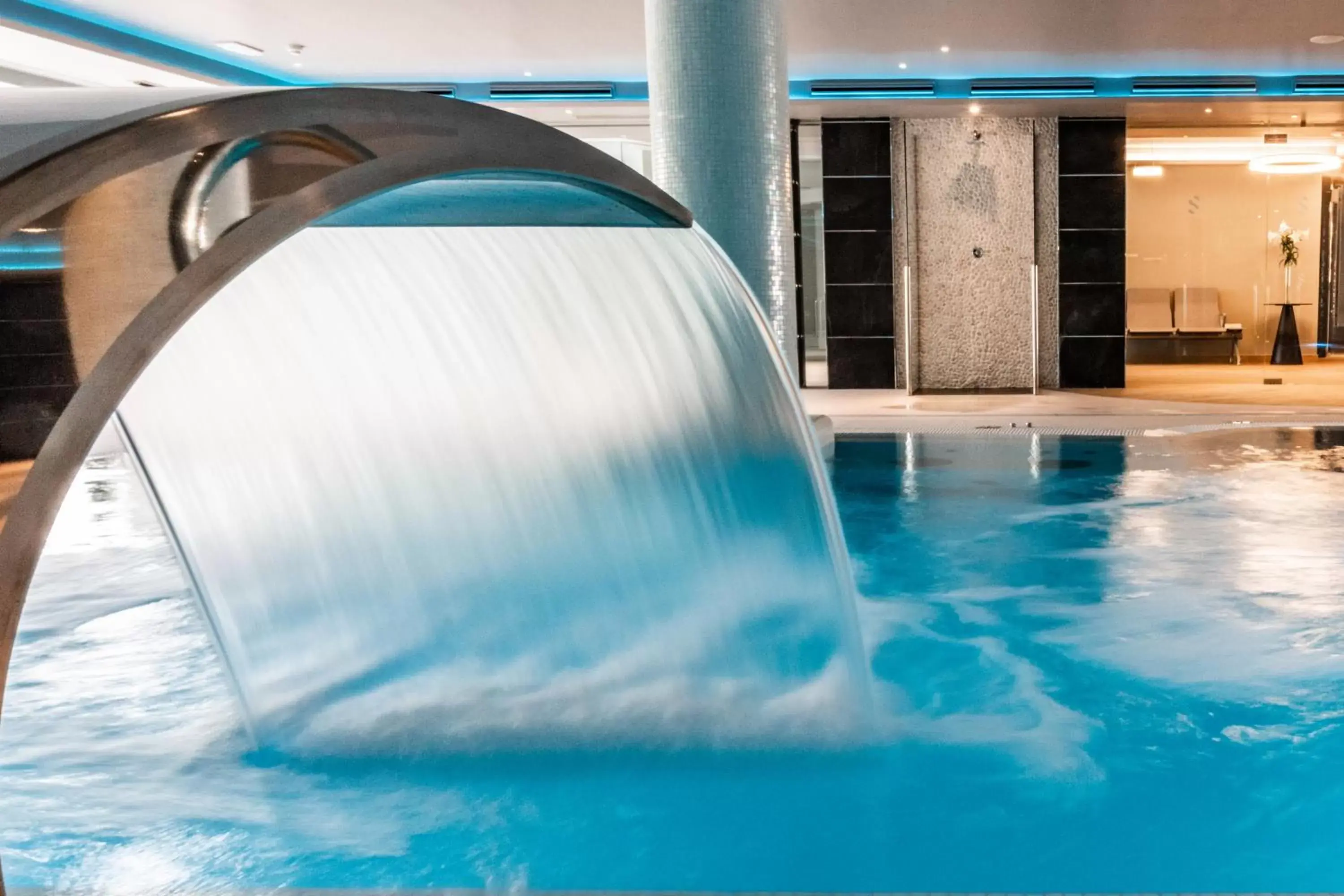 Public Bath, Swimming Pool in Spring Hotel Vulcano