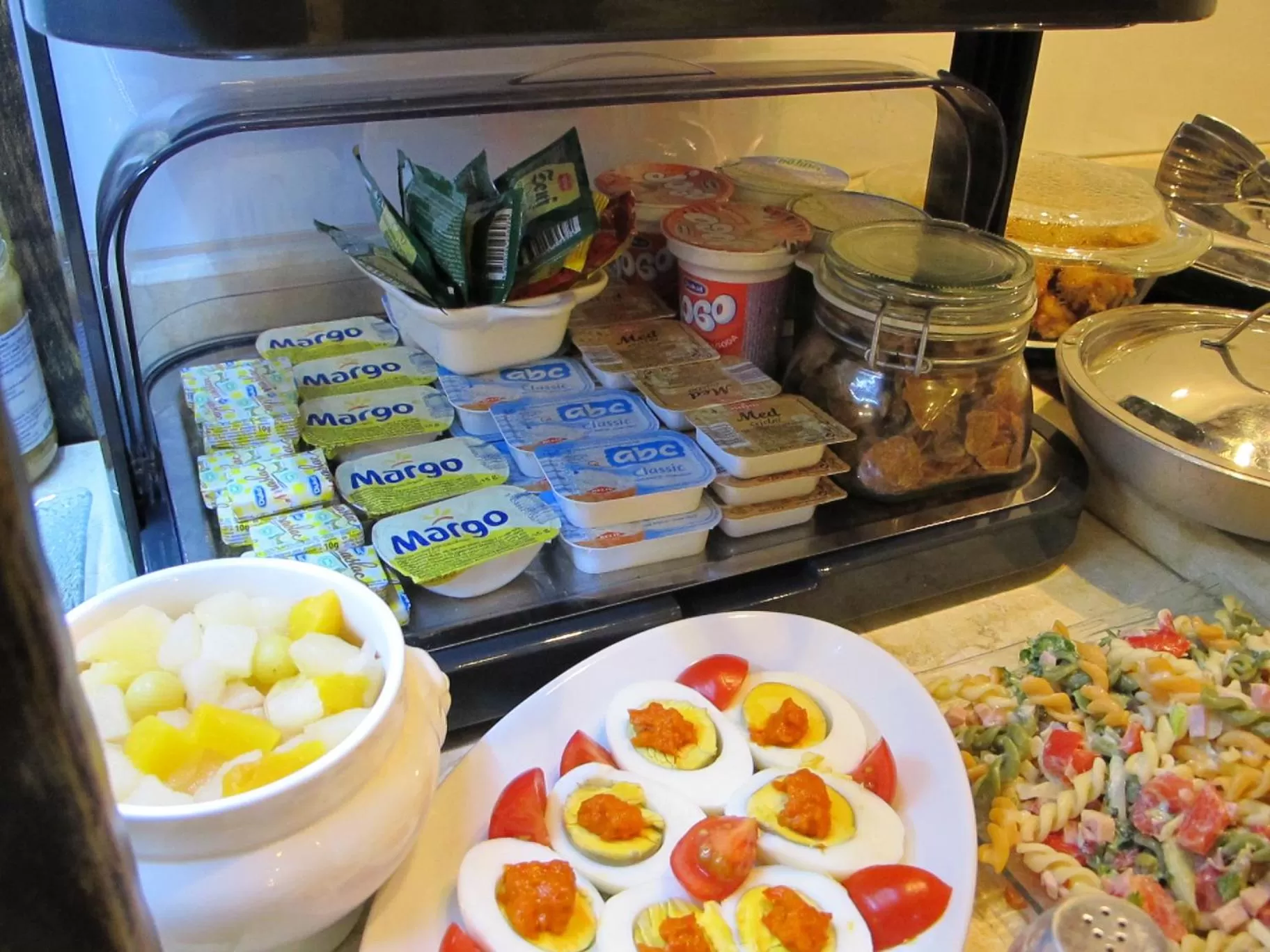 Food in Arbia Dorka Heritage Palace