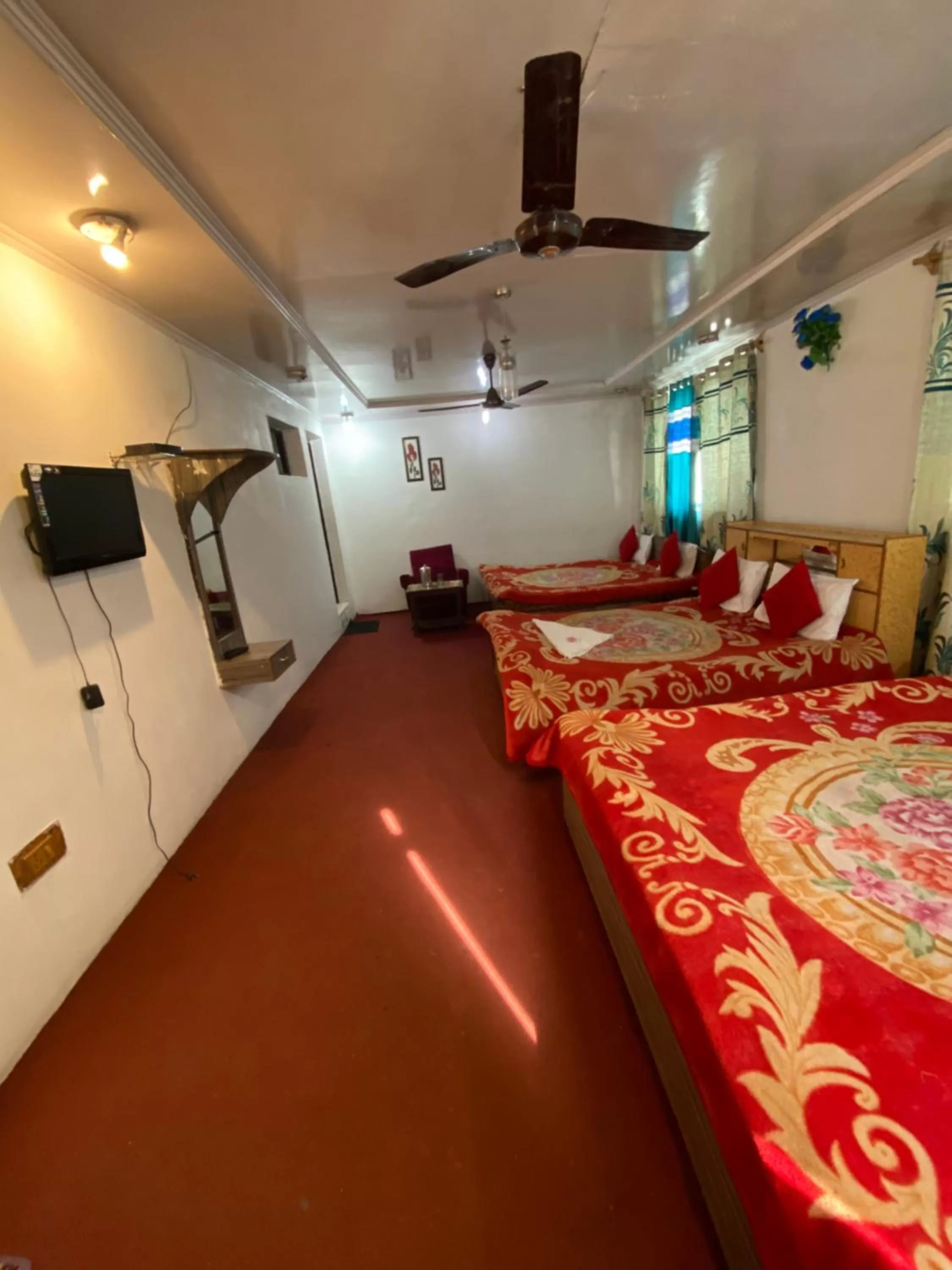 Bed in Hotel Young Mamta