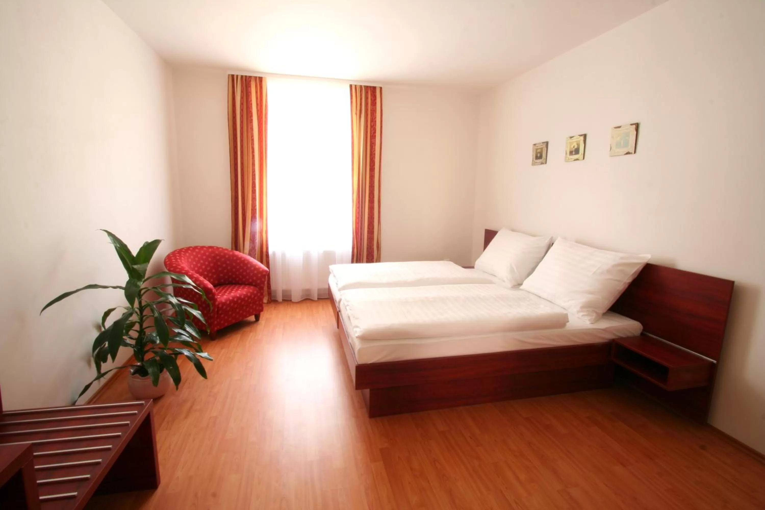 Bed in Apart Hotel Susa