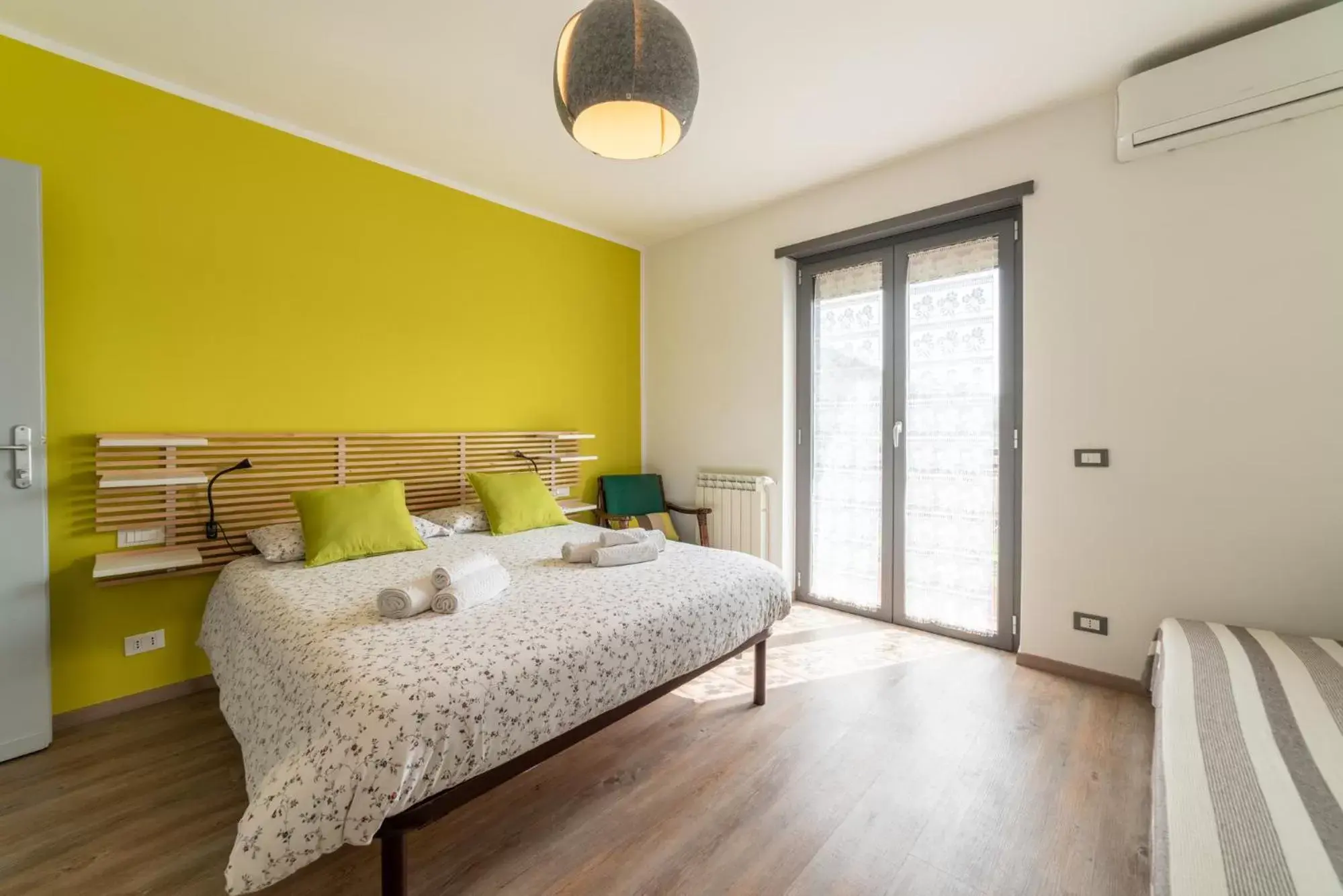 Quadruple Room with Balcony in B&B Il Giardino di Gabri Quadruple Room with Balcony in B&B Il Giardino di Gabri
