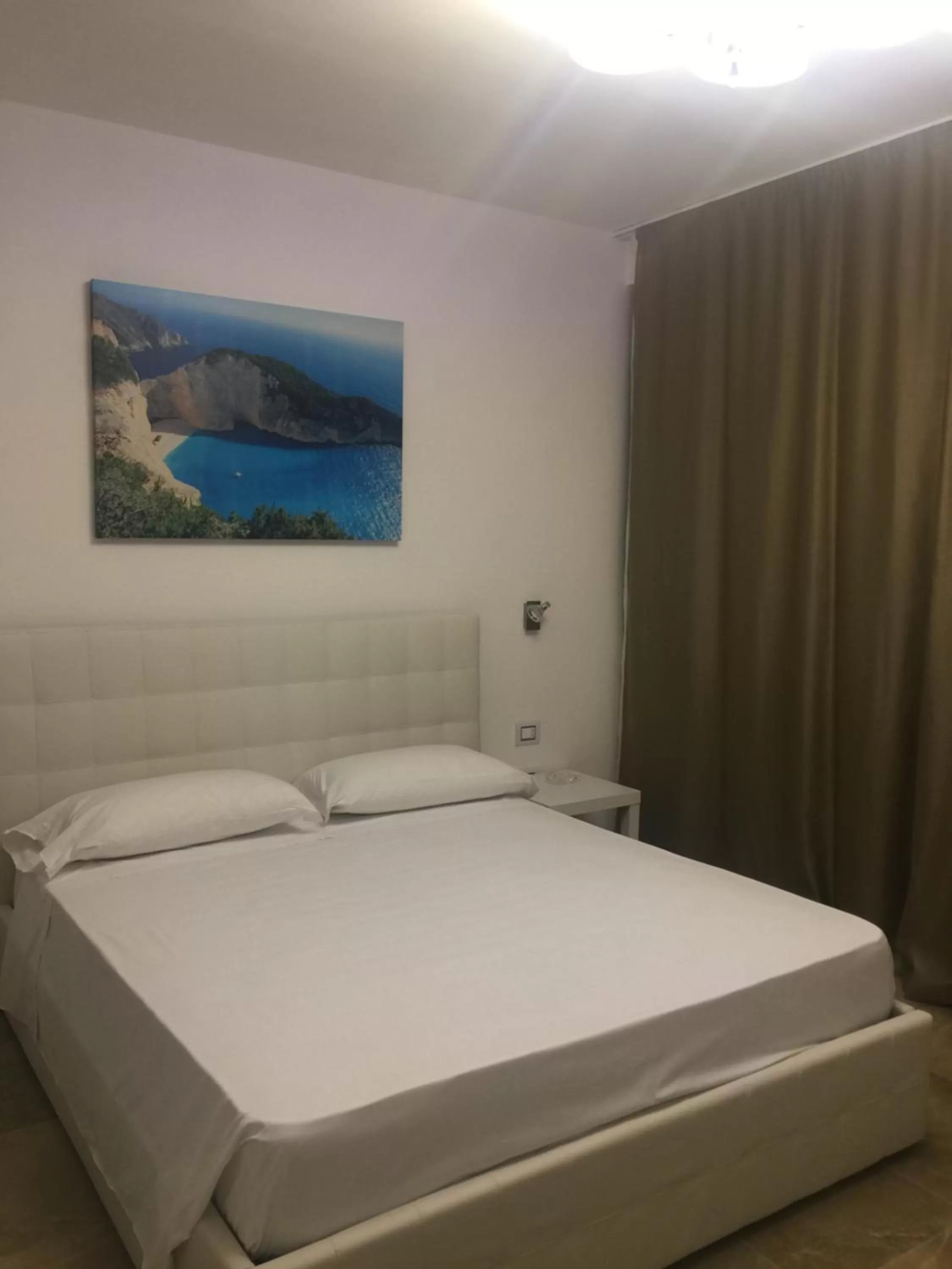 Bed in Hotel Riva Del Sole