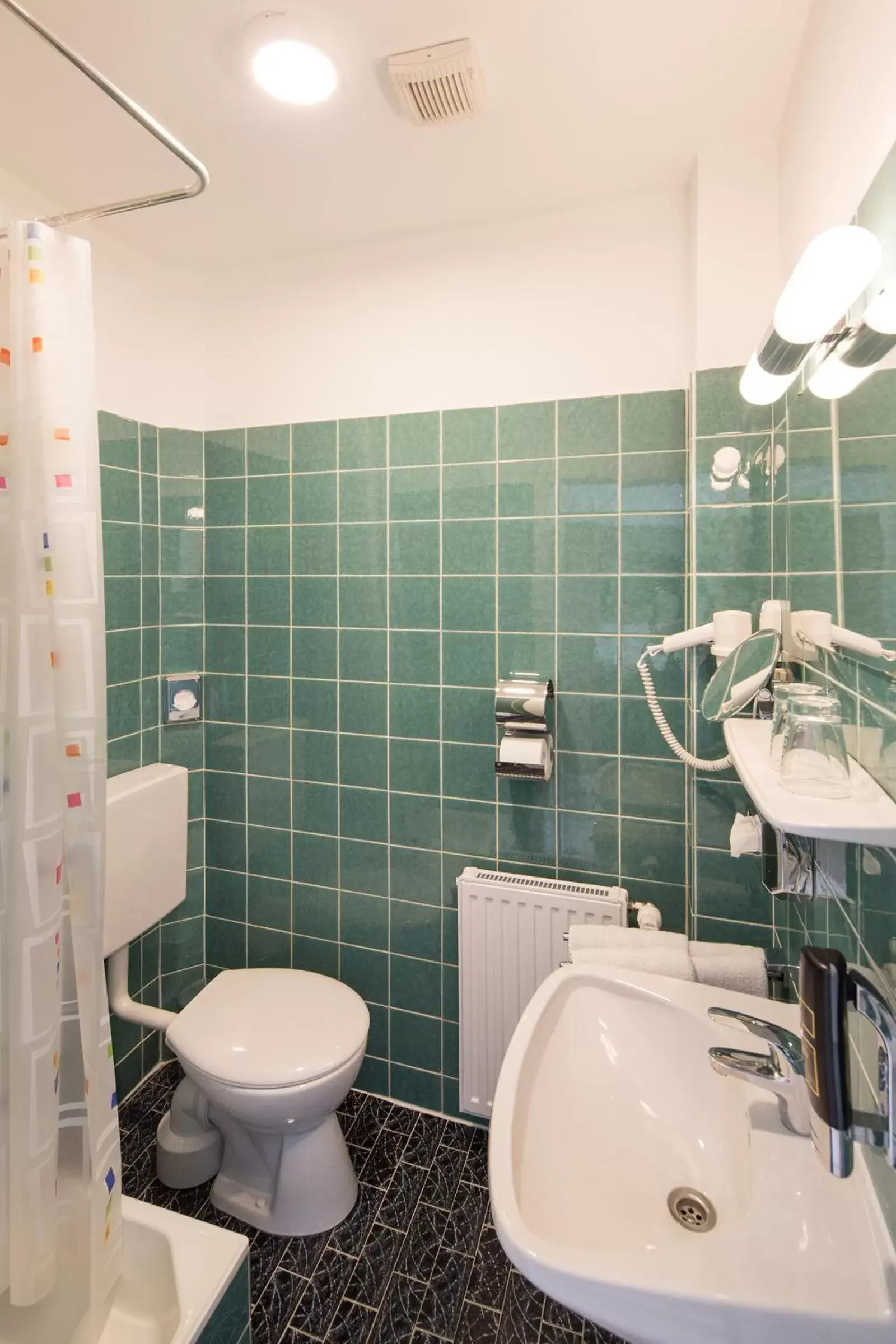 Bathroom in Hotel Stadt Melk