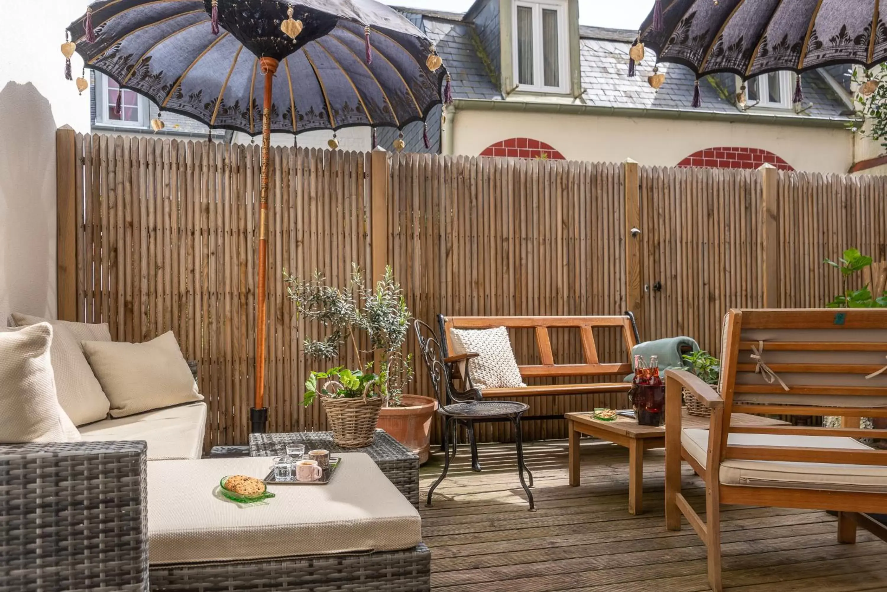 Patio in TOWNHOUSE TROUVILLE - Appart'Hotel & Studios