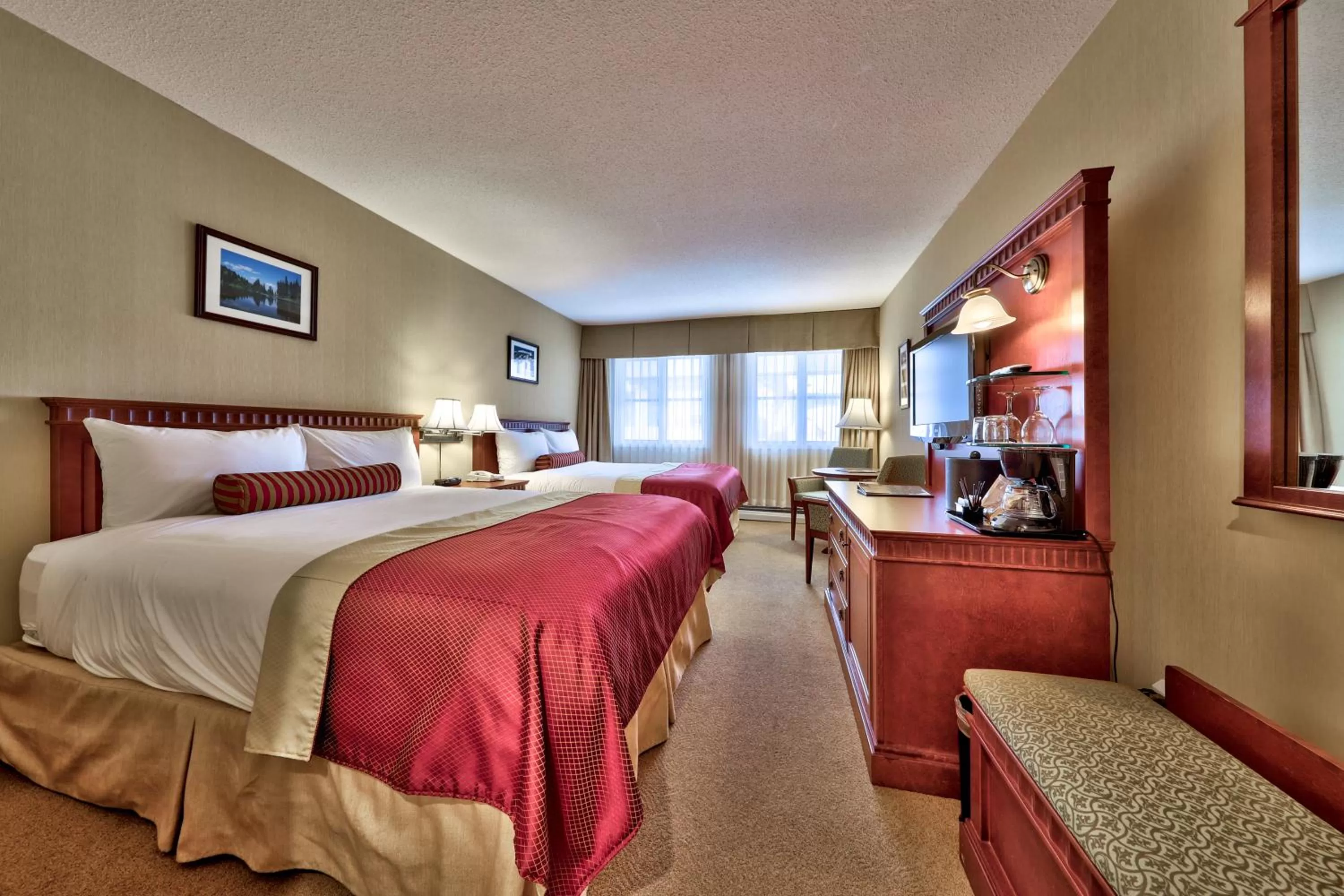 Photo of the whole room, Bed in Sun Peaks Lodge