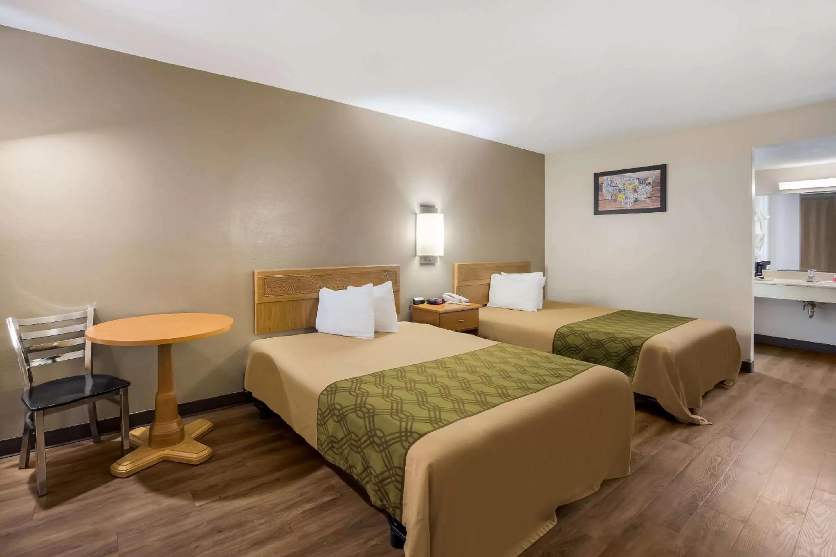 Bedroom in Econo Lodge Live Oak