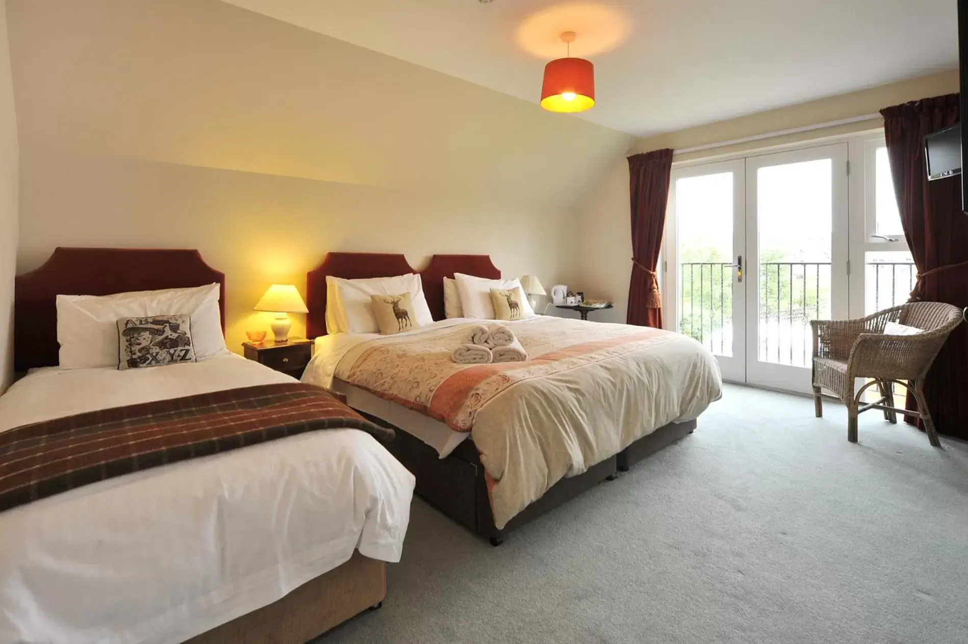 Bedroom, Bed in Dunallan Guest House