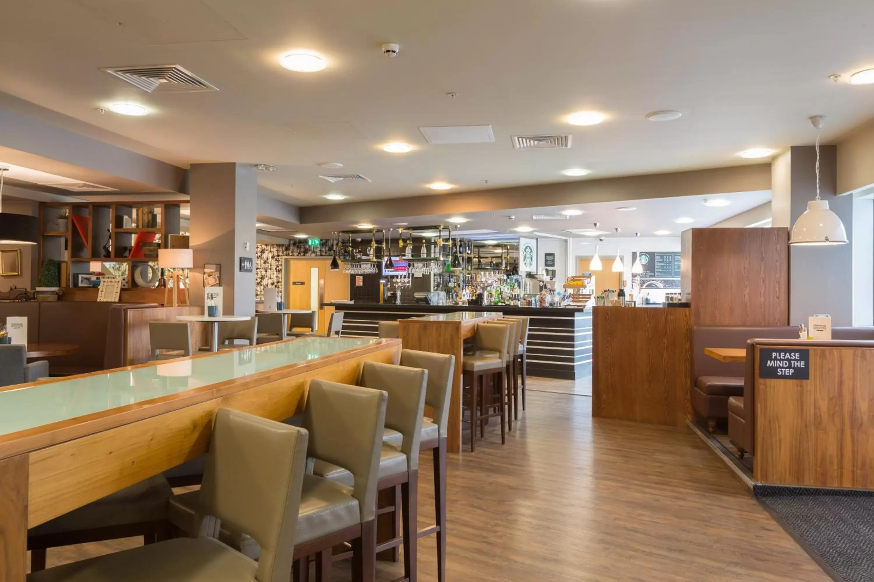 Property building, Restaurant/Places to Eat in Holiday Inn Manchester-Mediacityuk, an IHG Hotel