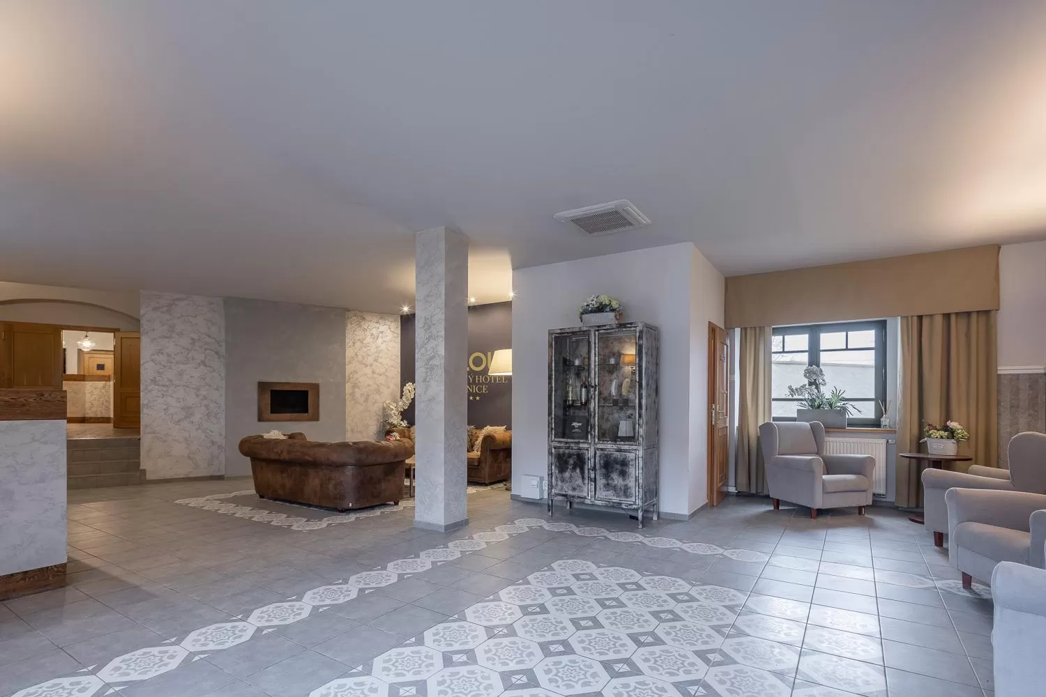 Lobby or reception in Pytloun Chateau Hotel Ctěnice