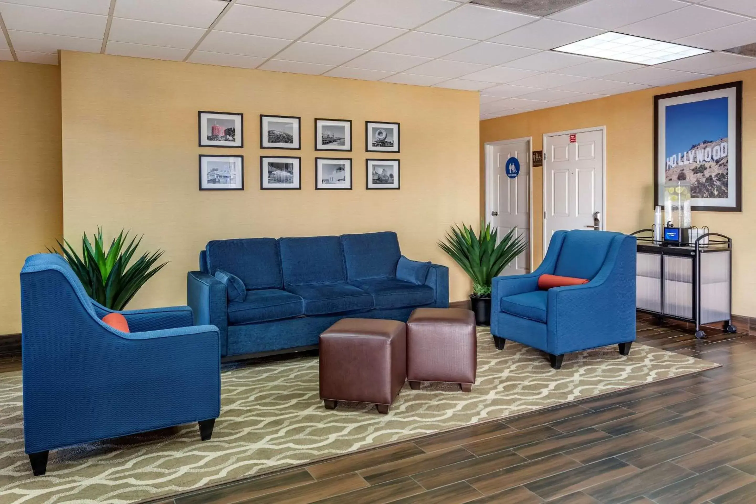 Lobby or reception in Comfort Inn & Suites Near Universal - North Hollywood – Burbank