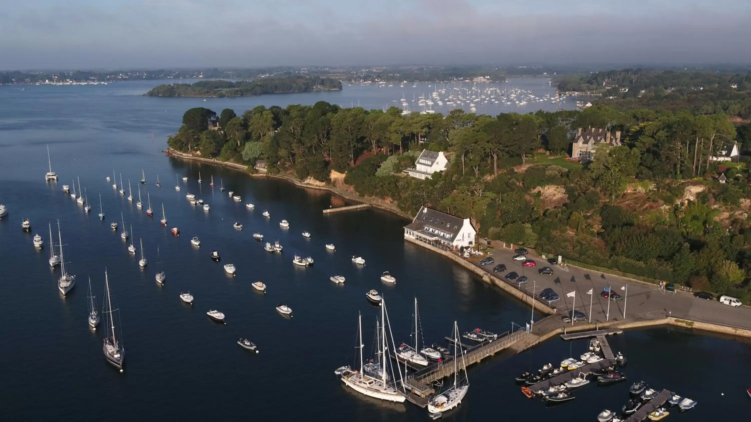 Beach, Bird's-eye View in Hotel Restaurant Les Venetes