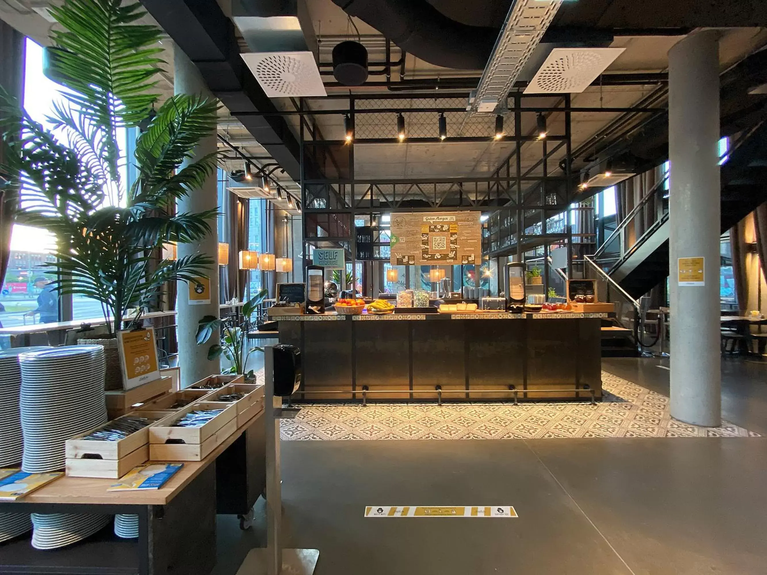 Restaurant/places to eat in Schulz Hotel Berlin Wall at the East Side Gallery Restaurant/places to eat in Schulz Hotel Berlin Wall at the East Side Gallery