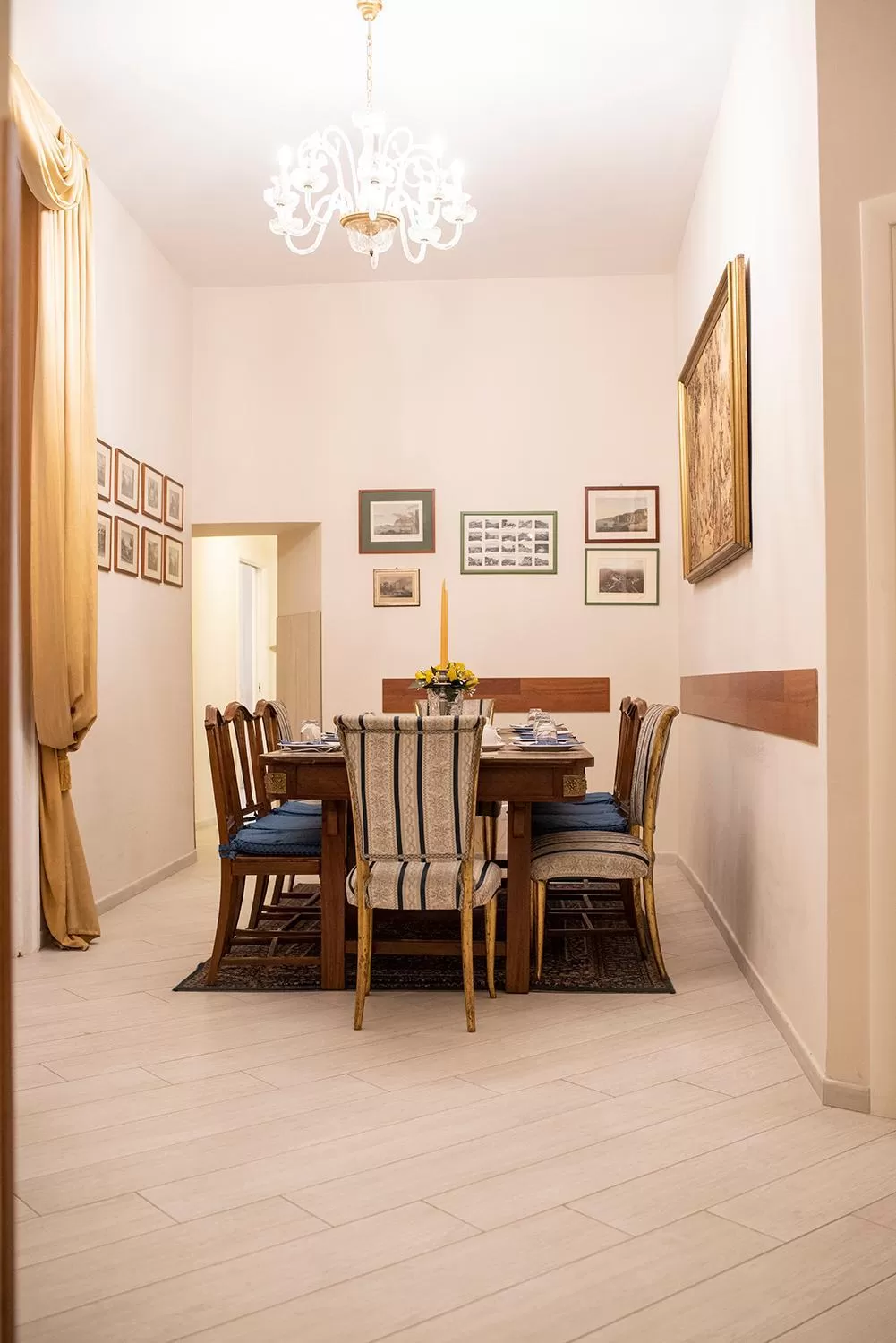 Dining area in Domus Borbonica