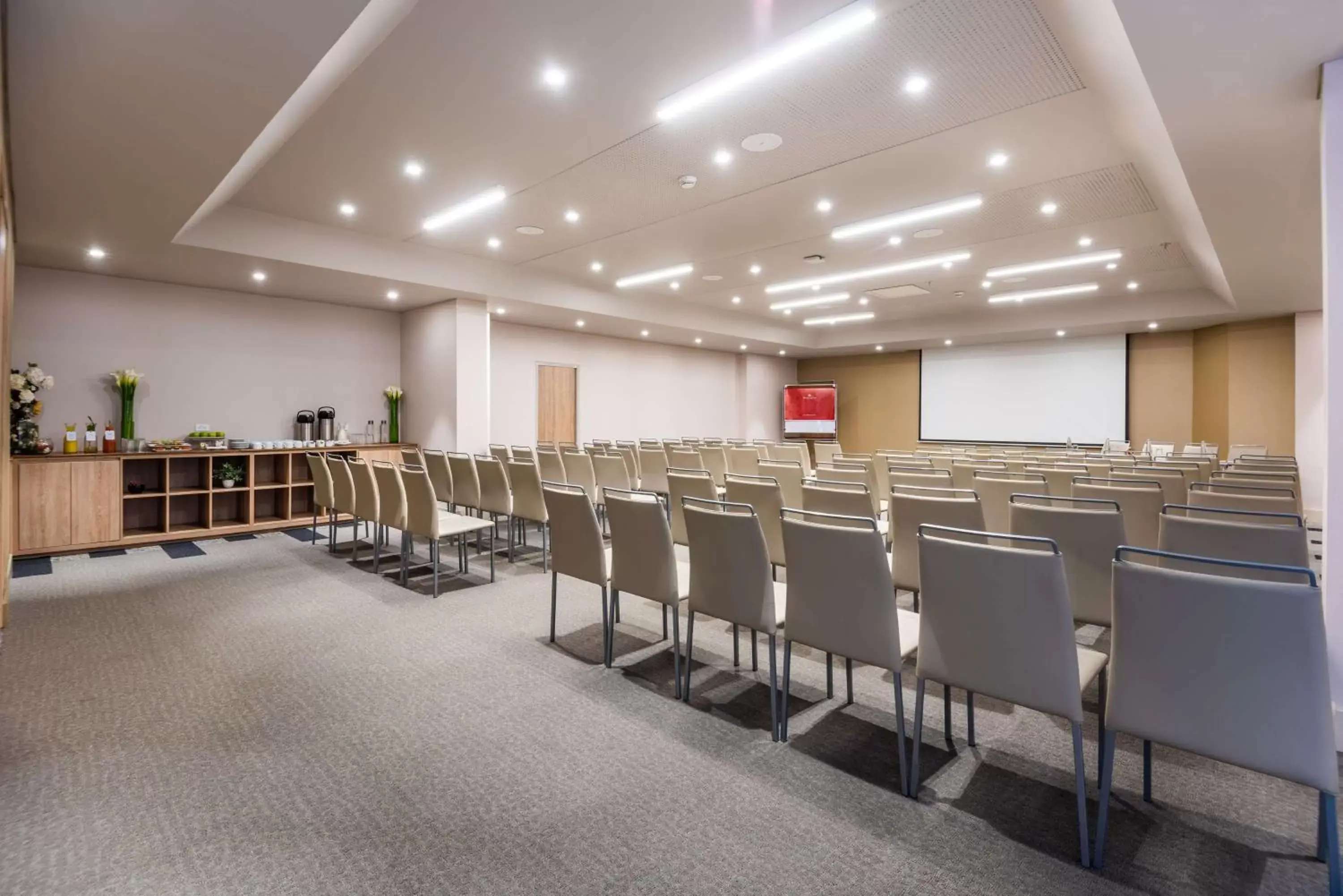 Meeting/conference room in NH Collection Bogota WTC Royal