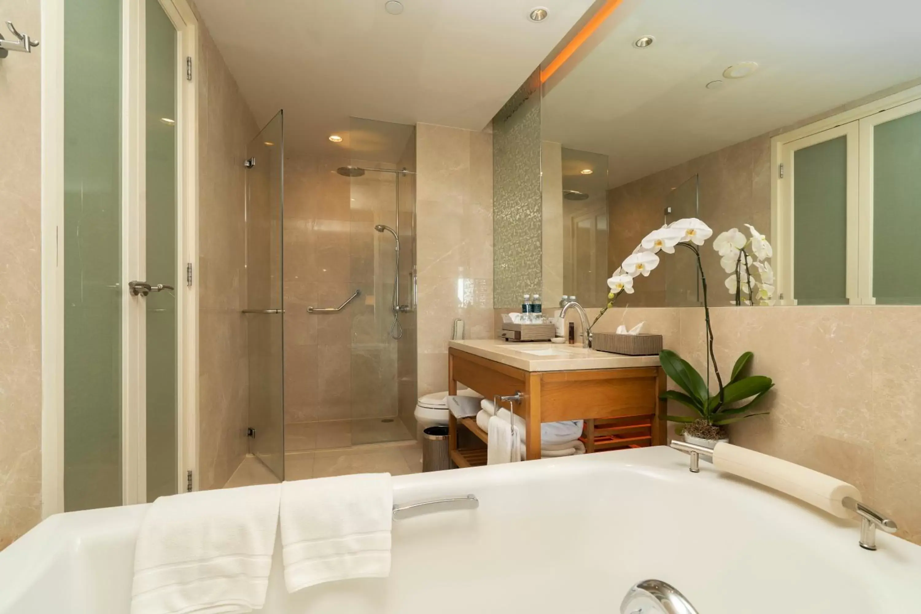 Toilet, Bathroom in InterContinental Hua Hin Resort, an IHG Hotel