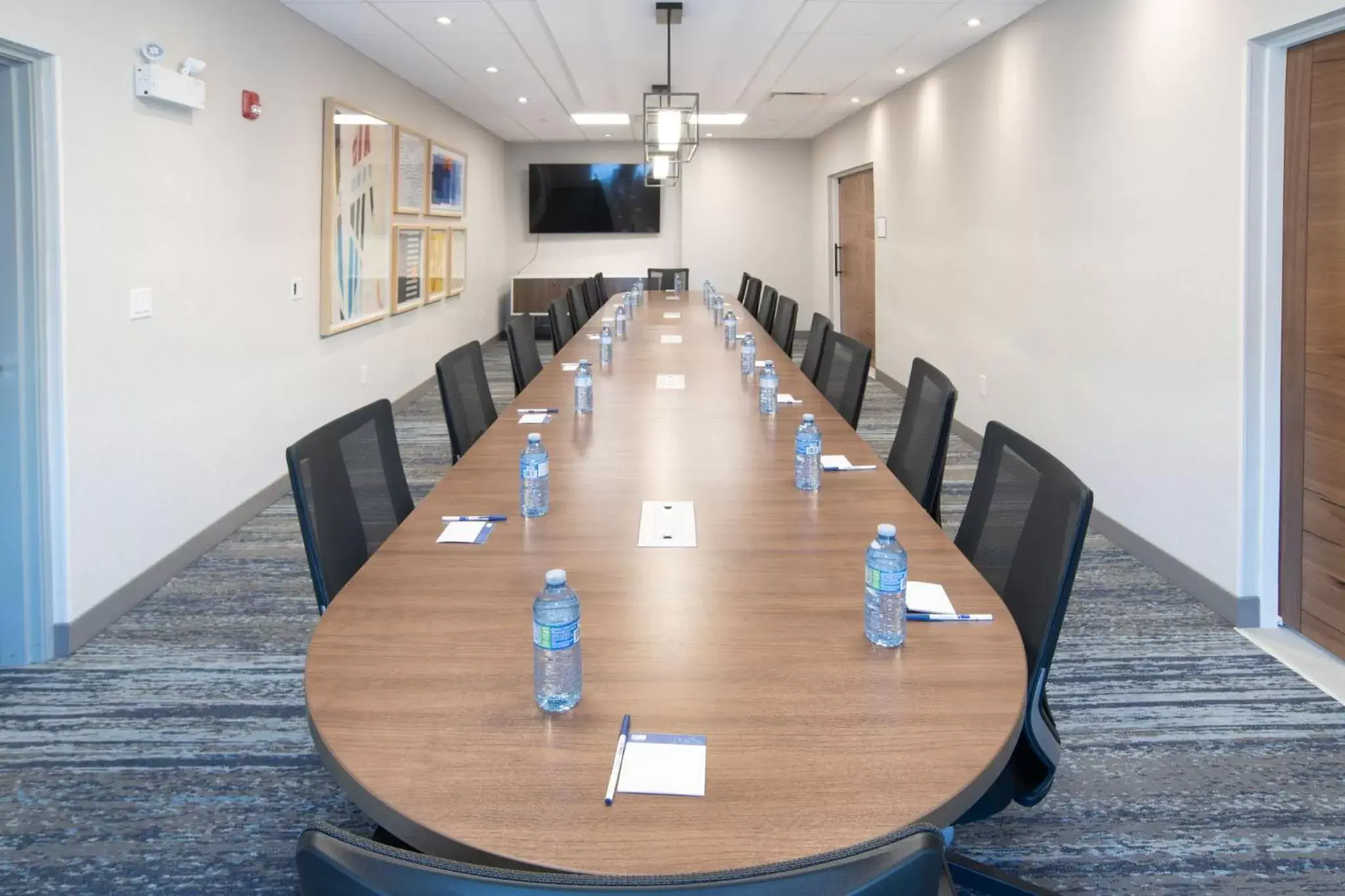 Meeting/conference room in Holiday Inn Express & Suites - Moose Jaw, an IHG Hotel