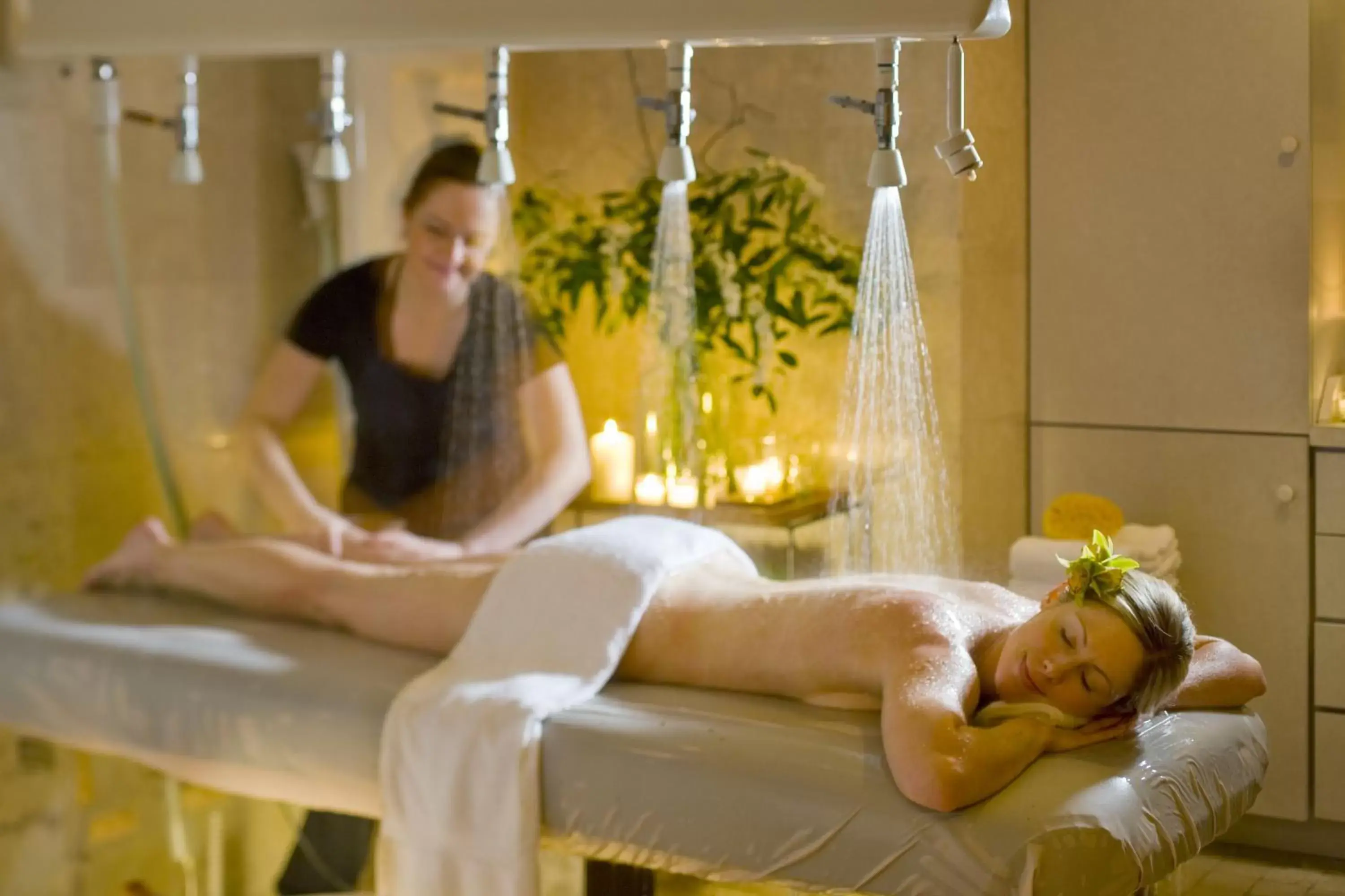 Spa and wellness centre/facilities in Mirror Lake Inn Resort and Spa