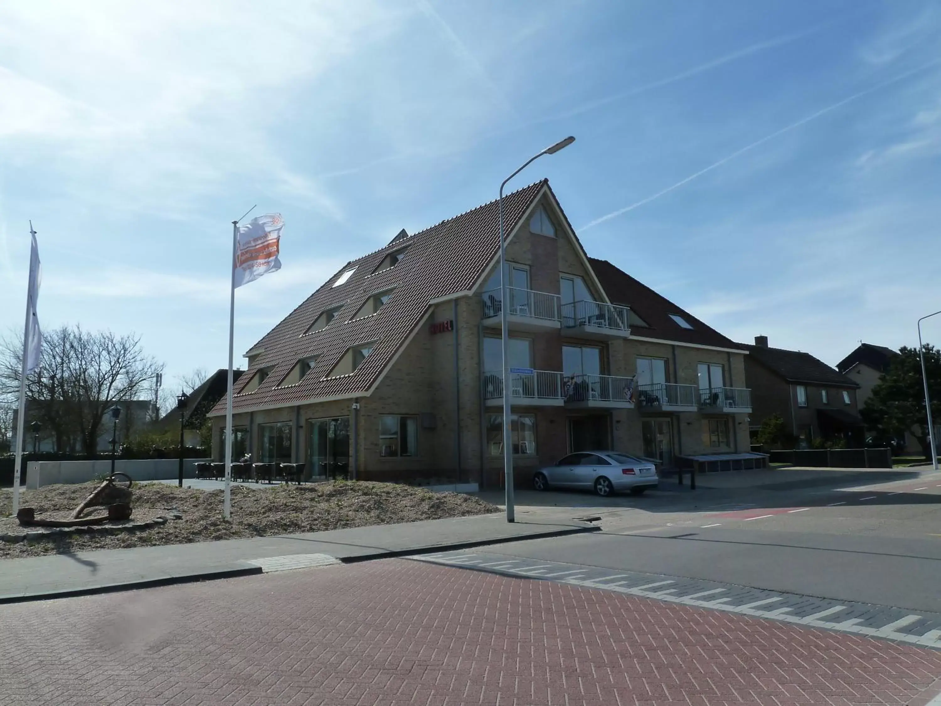 Facade/entrance, Property Building in Hotel het Zwaantje