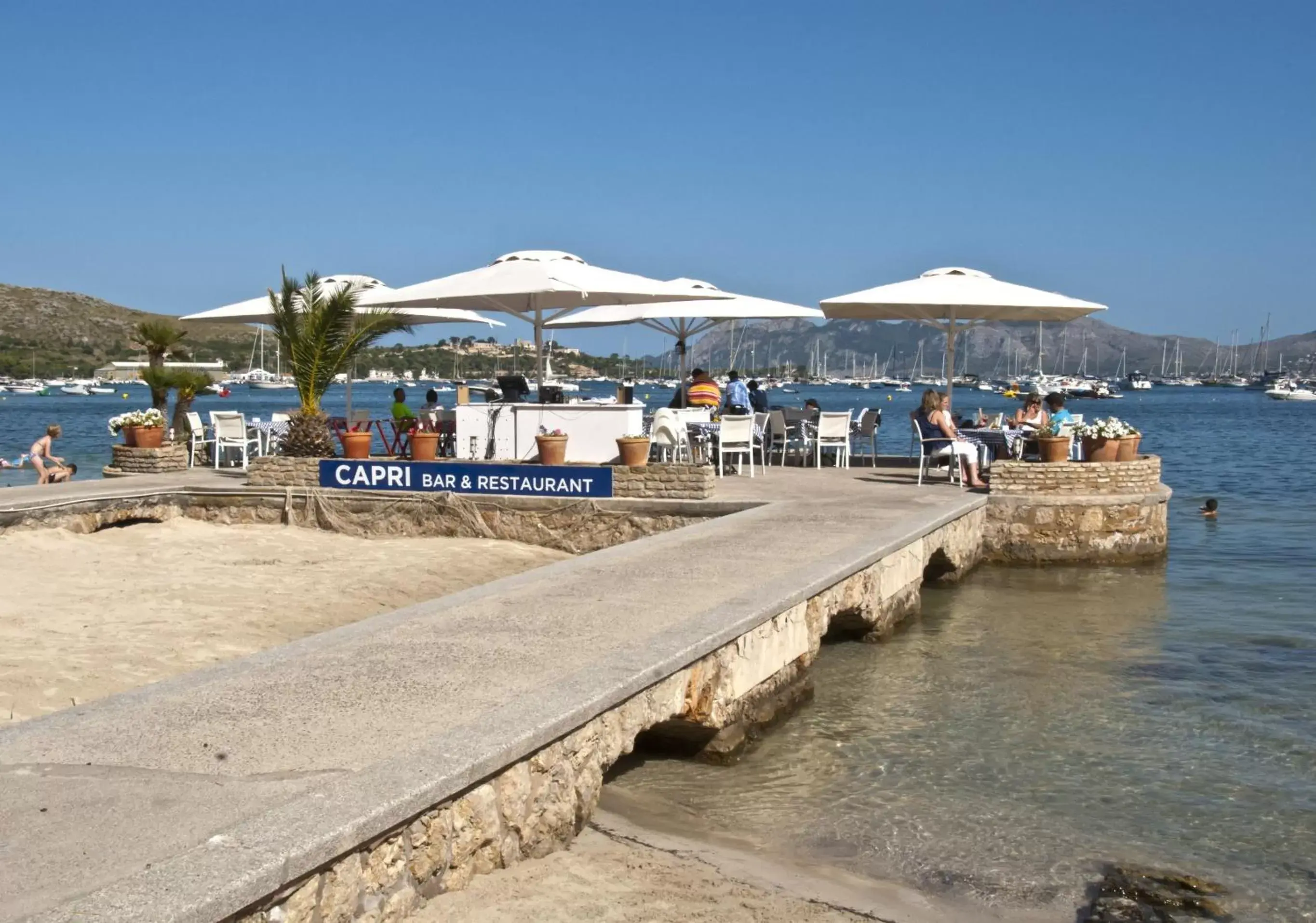 Area and facilities, Beach in Hotel Capri