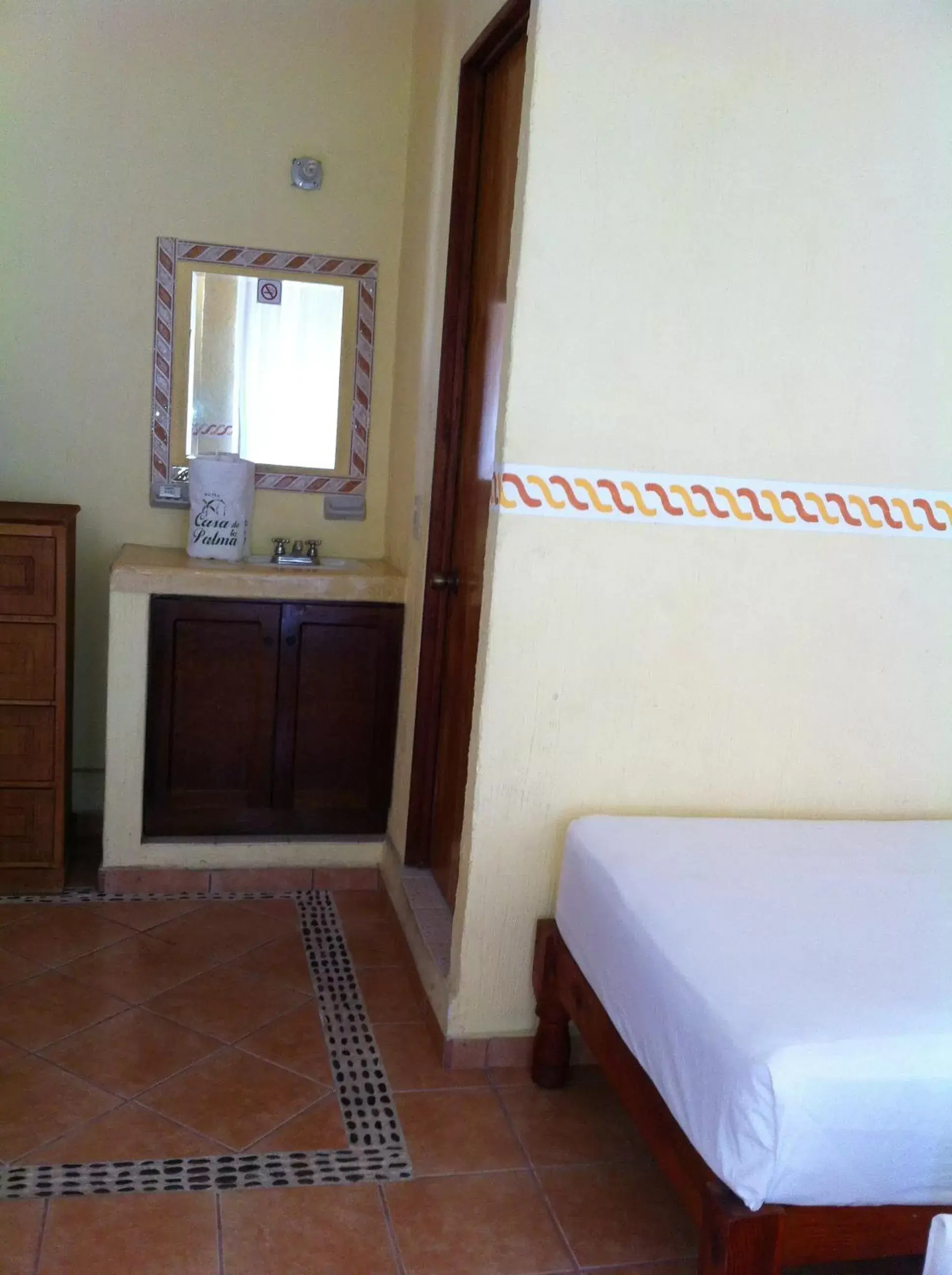 Toilet, Bed in Hotel Casa de la Palma Bed & Breakfast