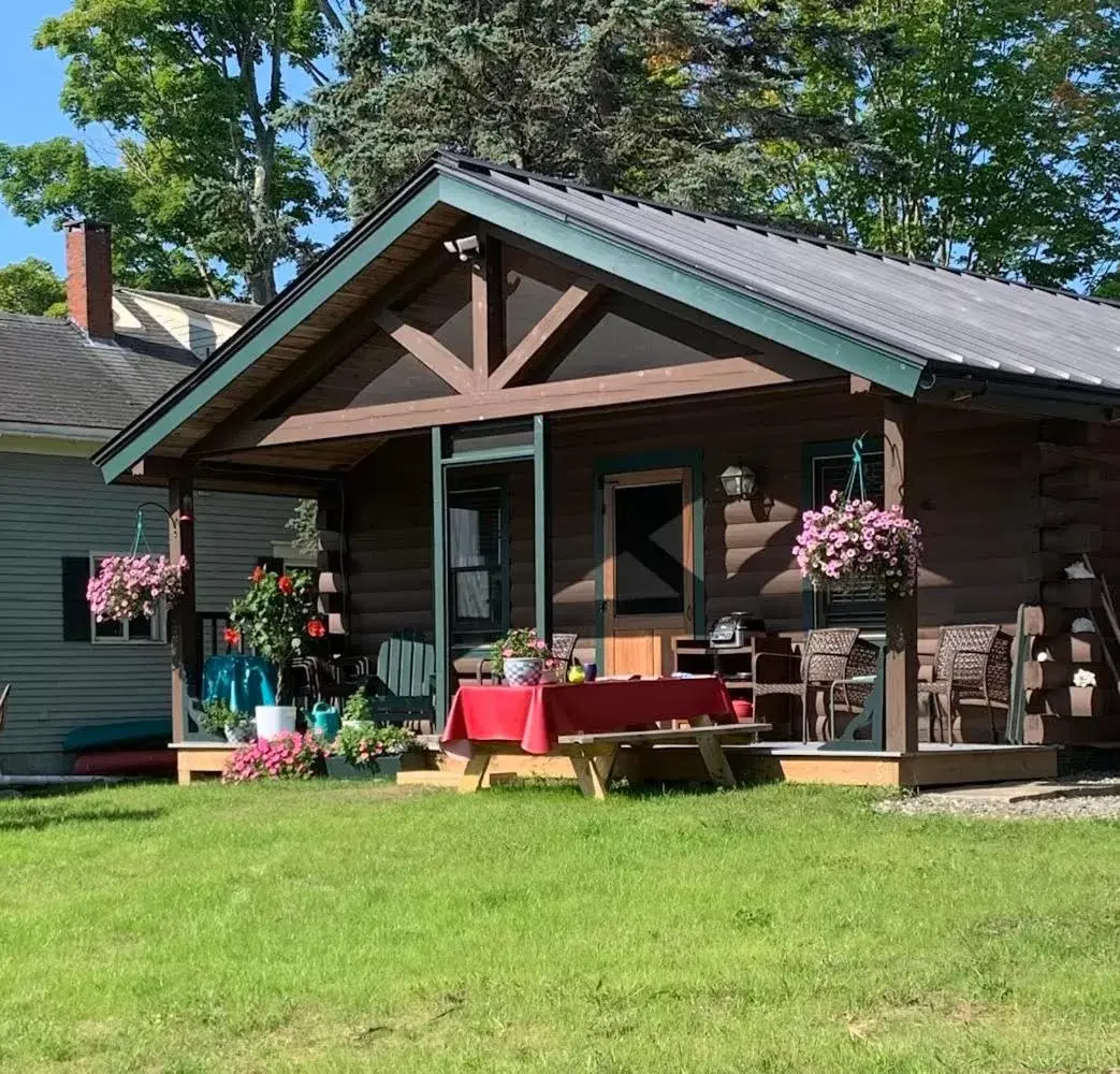 Property Building in Beach Cottage Inn