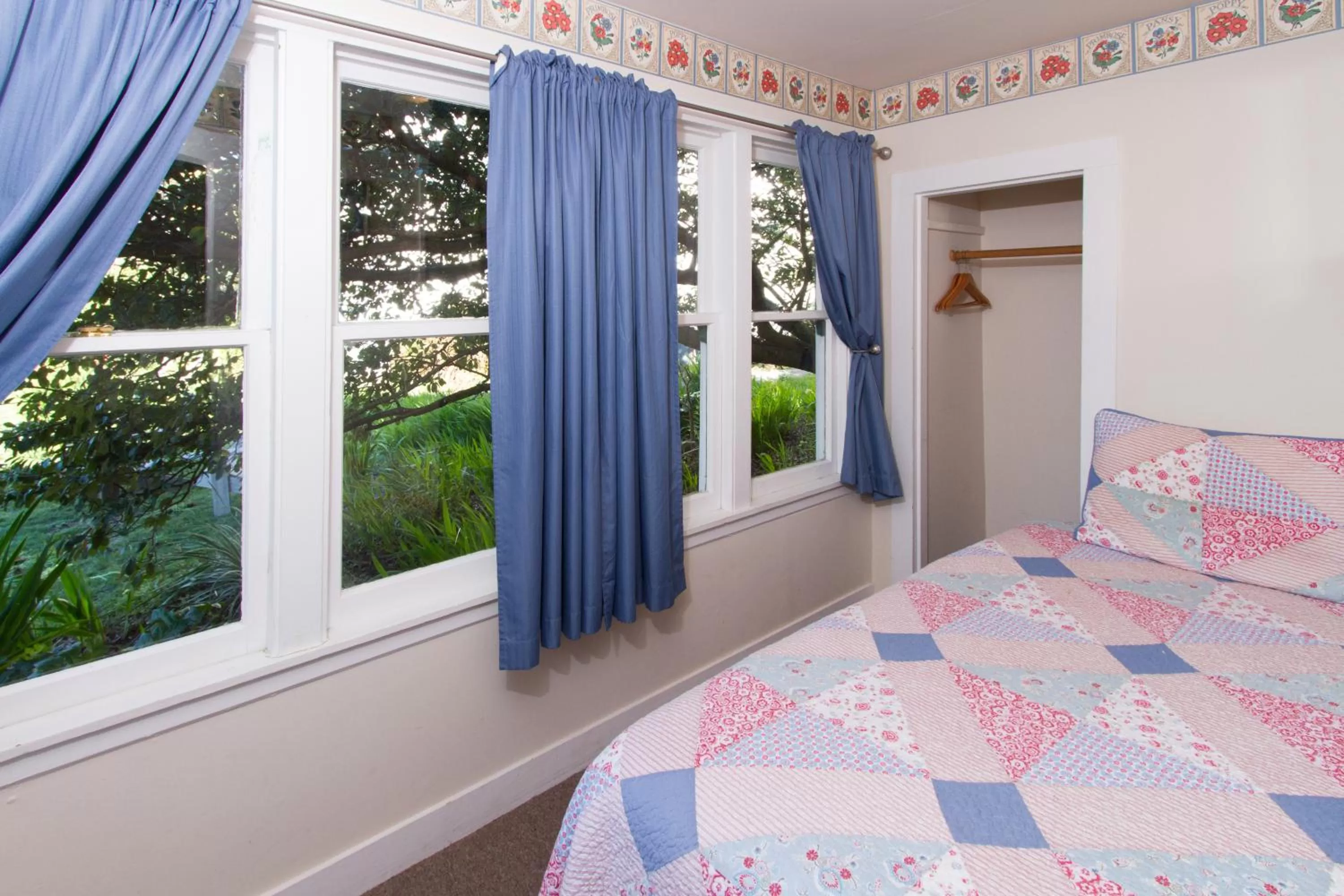 Bedroom, Bed in Sweetwater Inn and Spa