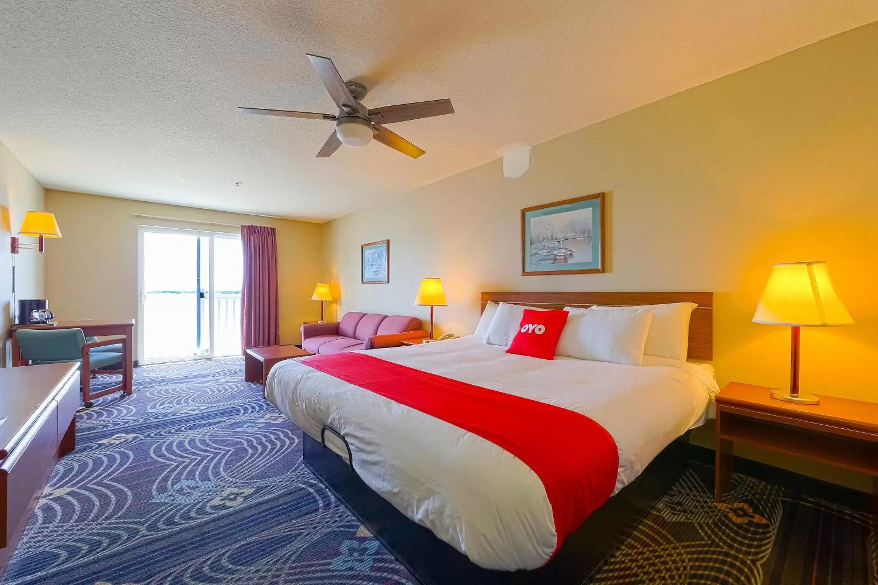 Bedroom, Bed in Siletz Bay Beachfront Hotel by OYO Lincoln City