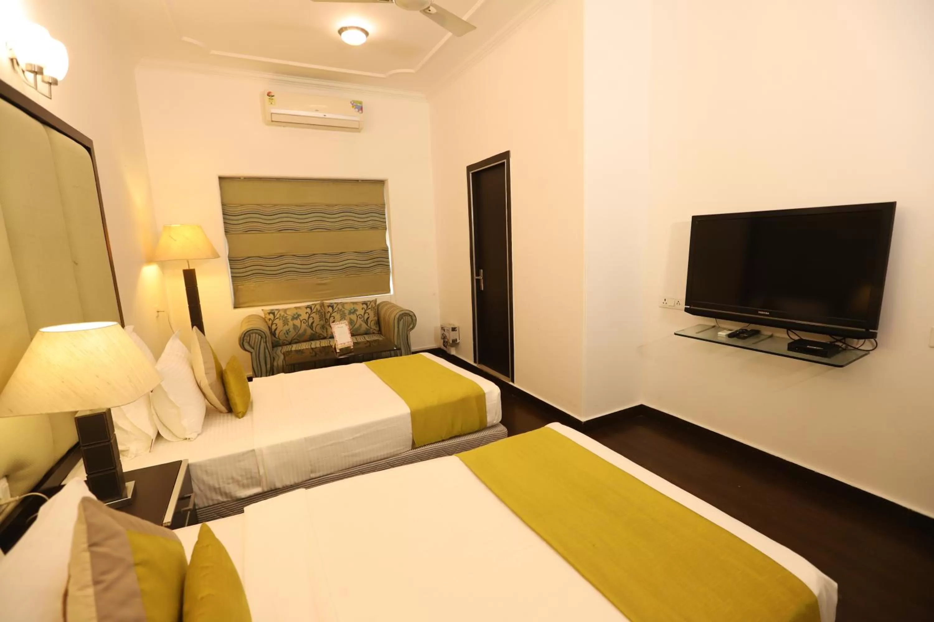 Bed in Hotel Capitol Hills - Greater Kailash Delhi