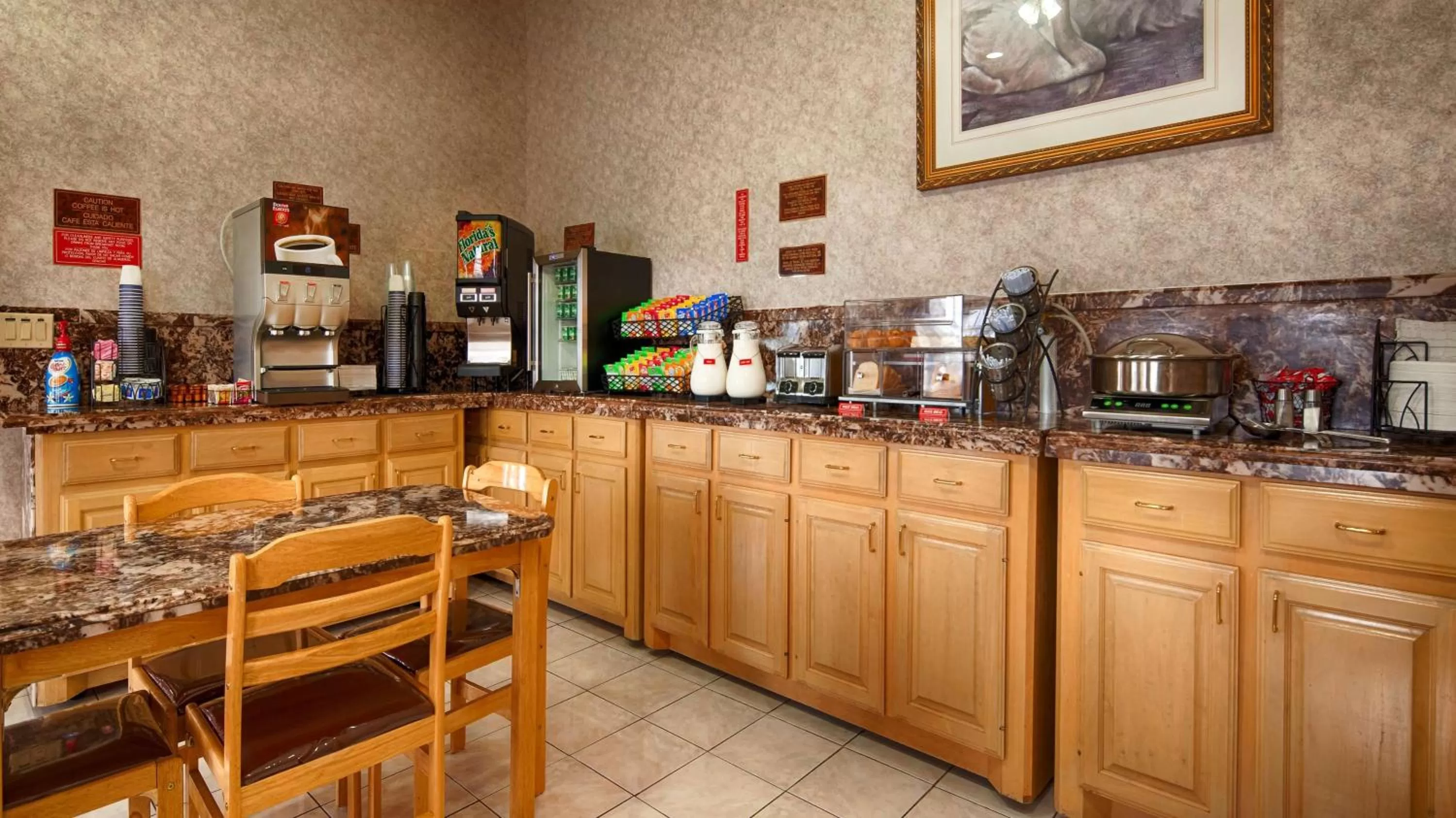 Restaurant/Places to Eat in SureStay Hotel by Best Western Mission