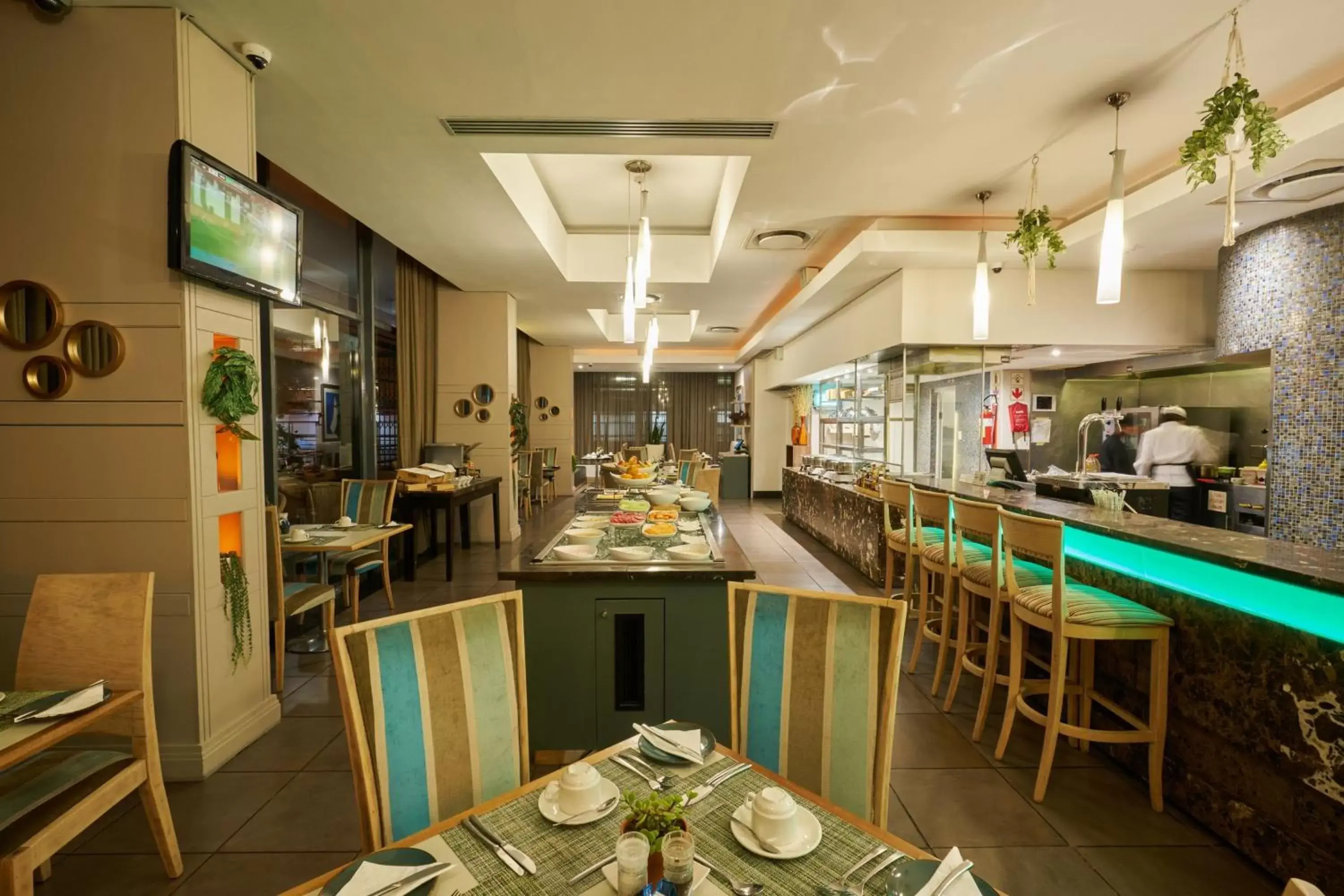 Restaurant/Places to Eat in Protea Hotel by Marriott Cape Town North Wharf