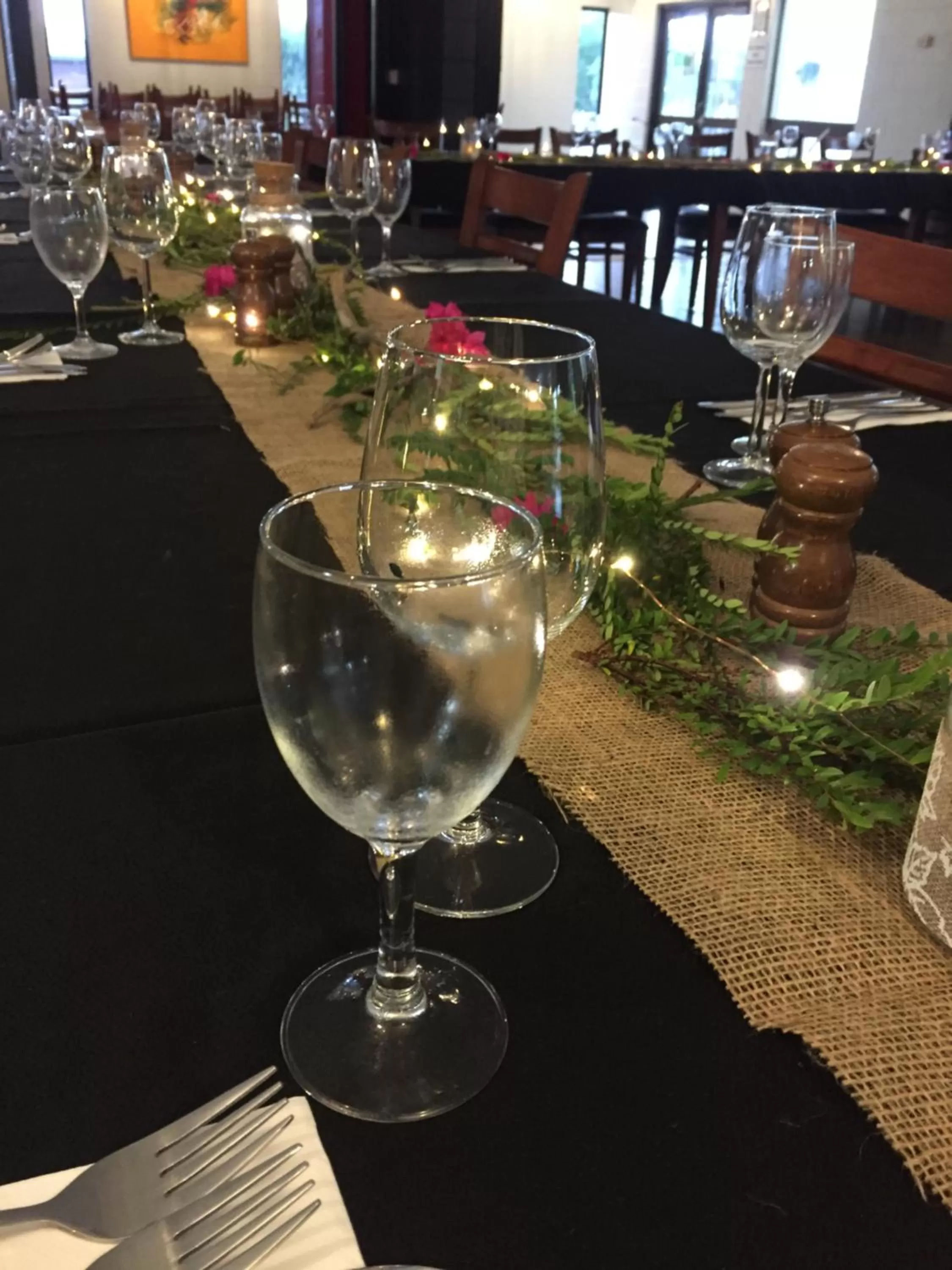 Restaurant/places to eat in Cardwell at the Beach